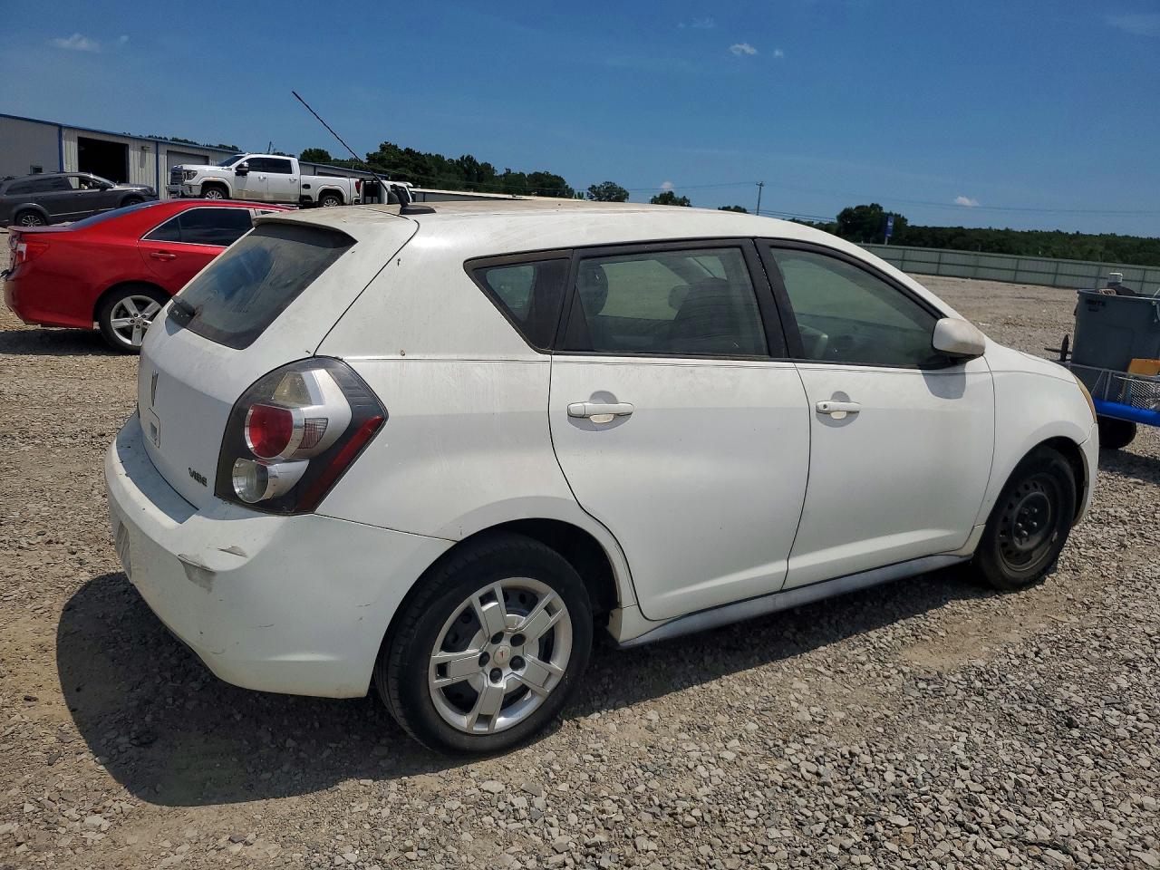 2009 Pontiac Vibe White vin: 5Y2SP67019Z434045