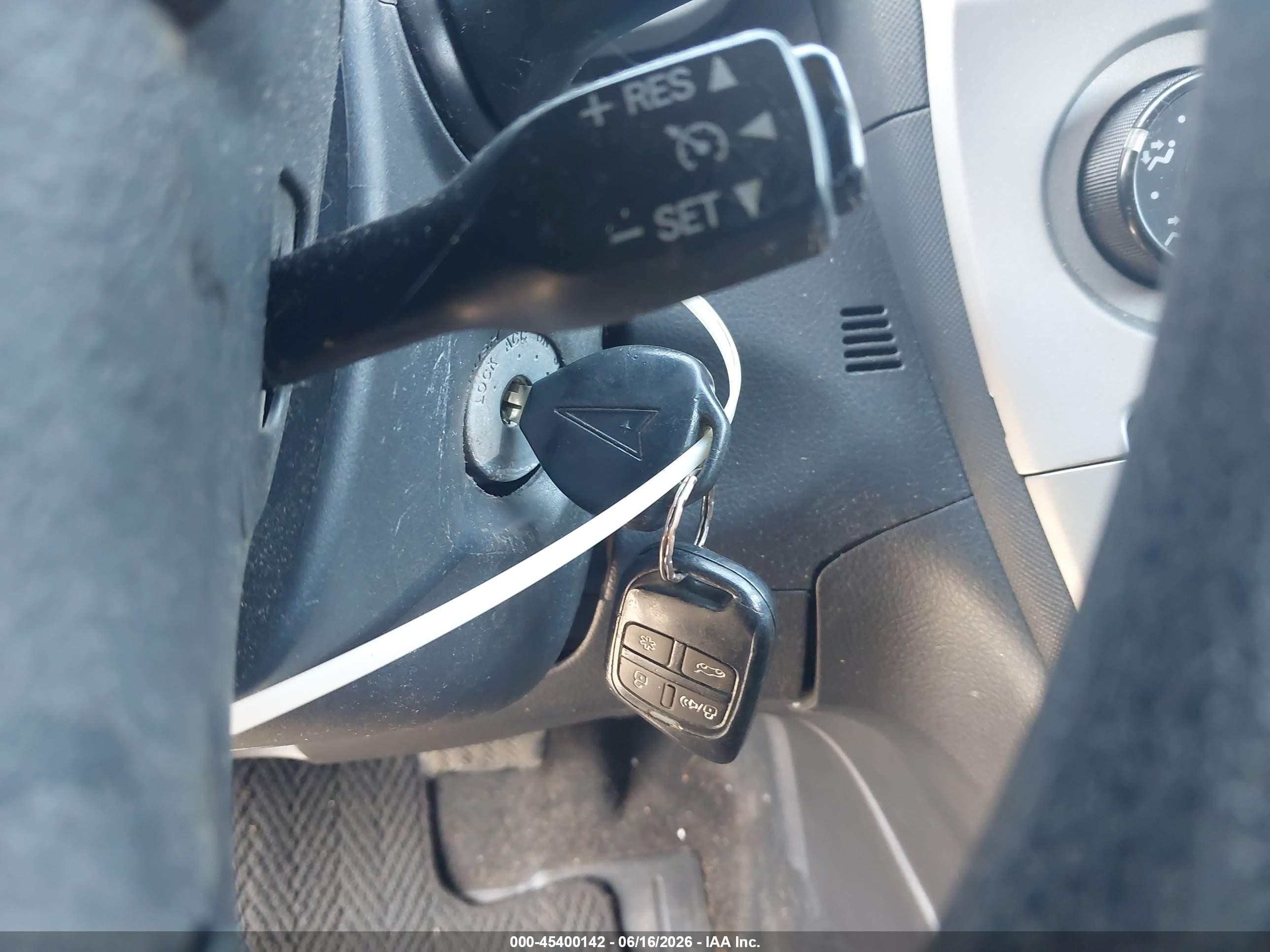 2009 Pontiac Vibe   Blue vin: 5Y2SP67019Z461391