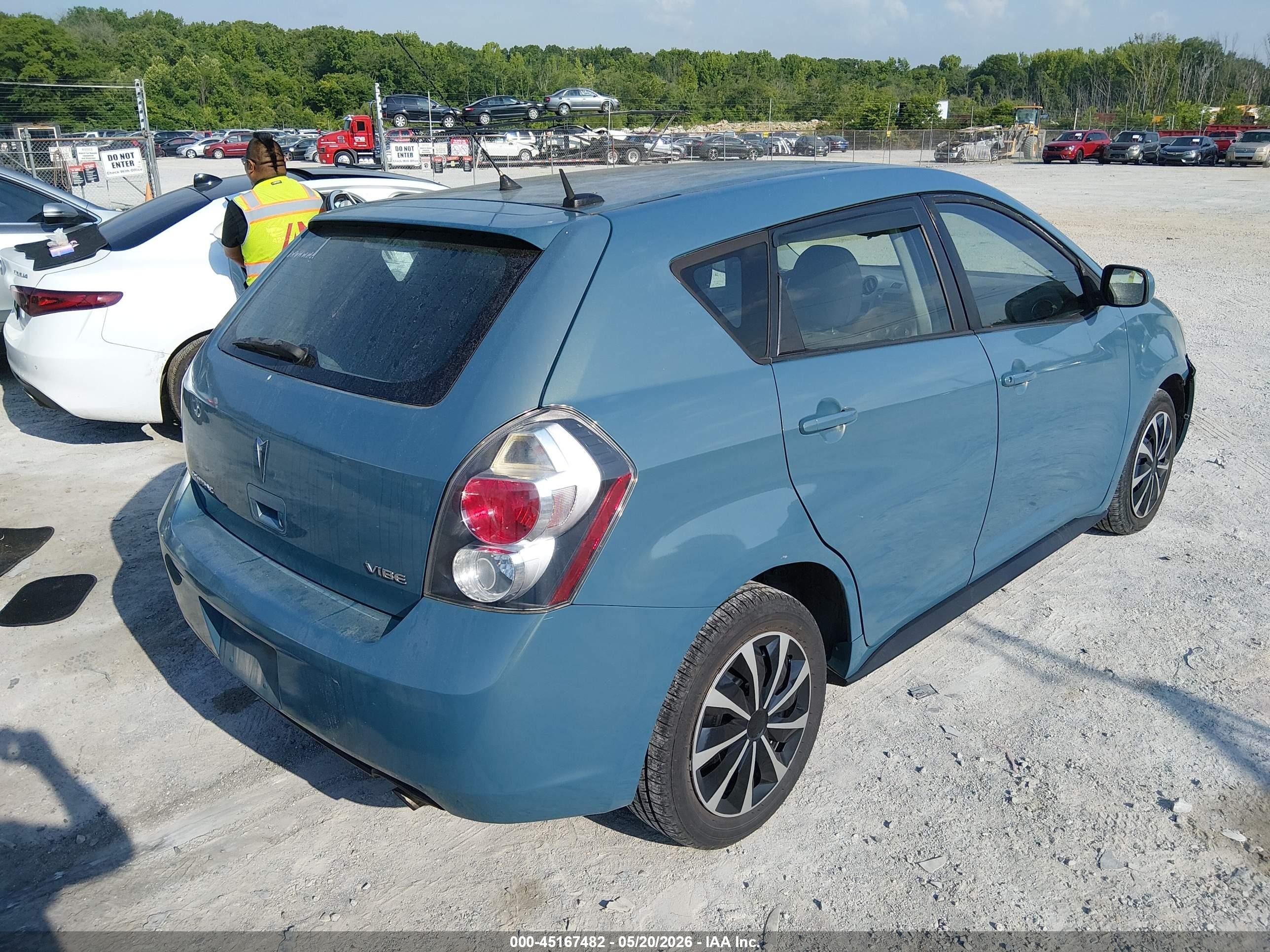 2009 Pontiac Vibe   Blue vin: 5Y2SP67019Z467840