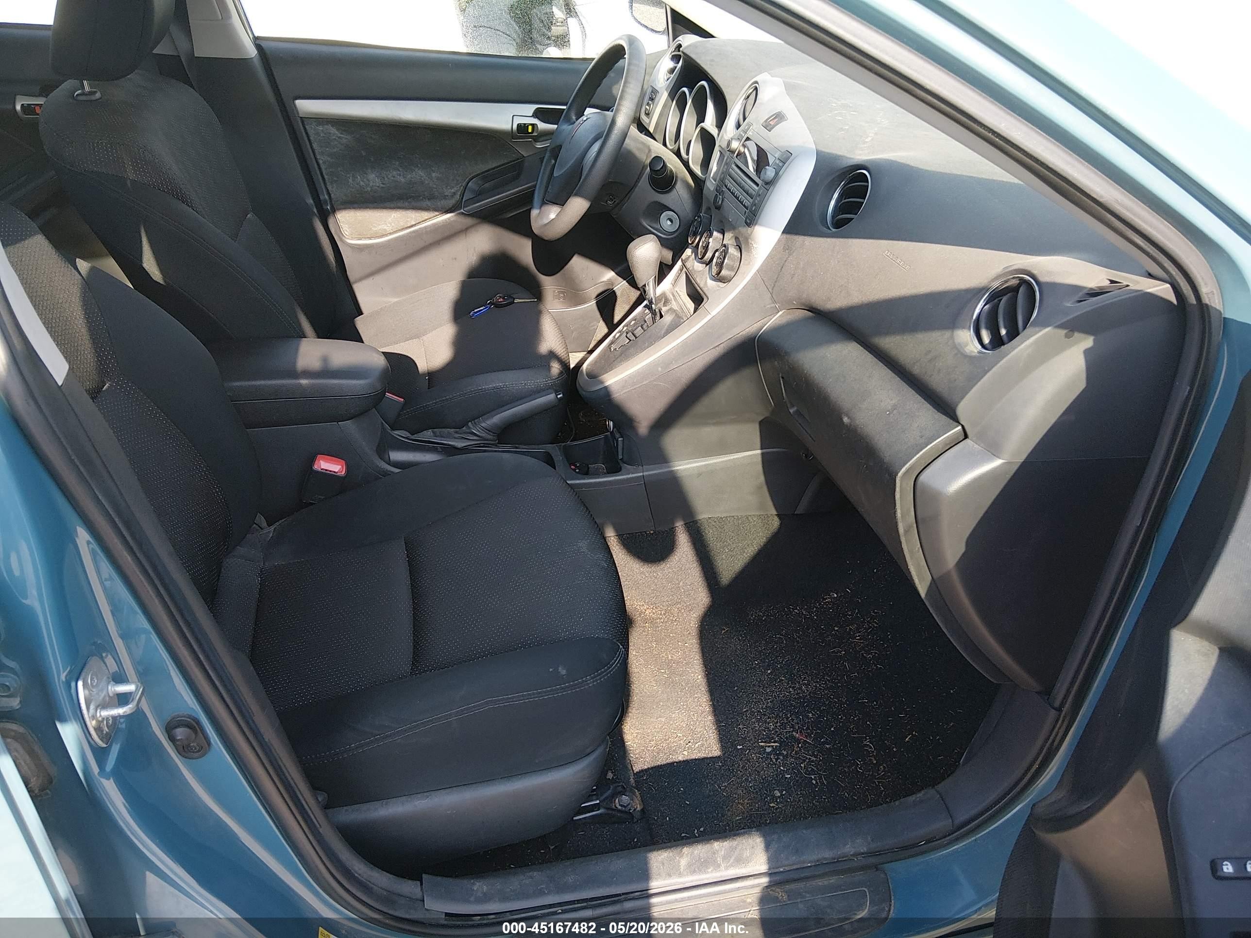 2009 Pontiac Vibe   Blue vin: 5Y2SP67019Z467840