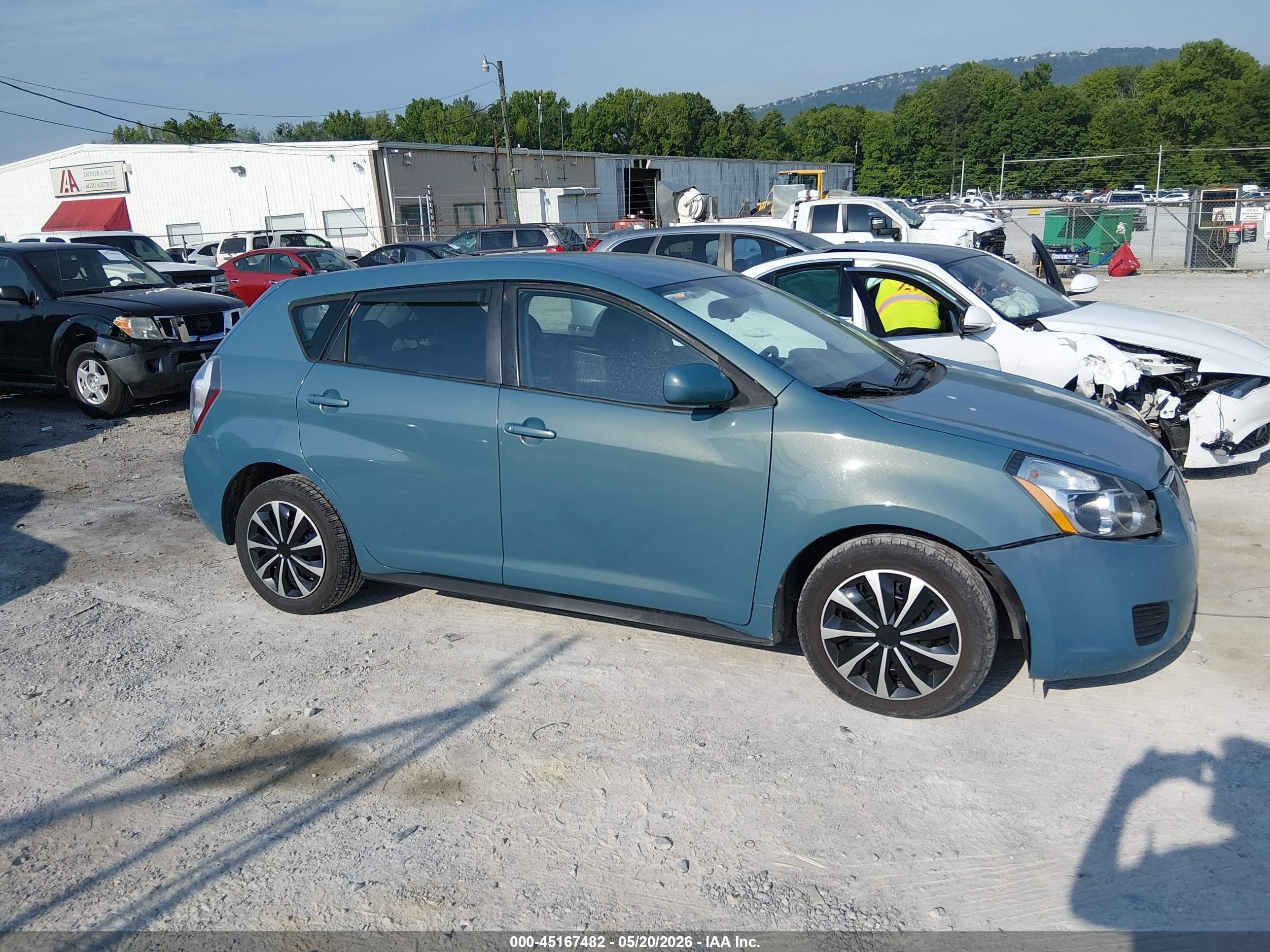 2009 Pontiac Vibe   Blue vin: 5Y2SP67019Z467840