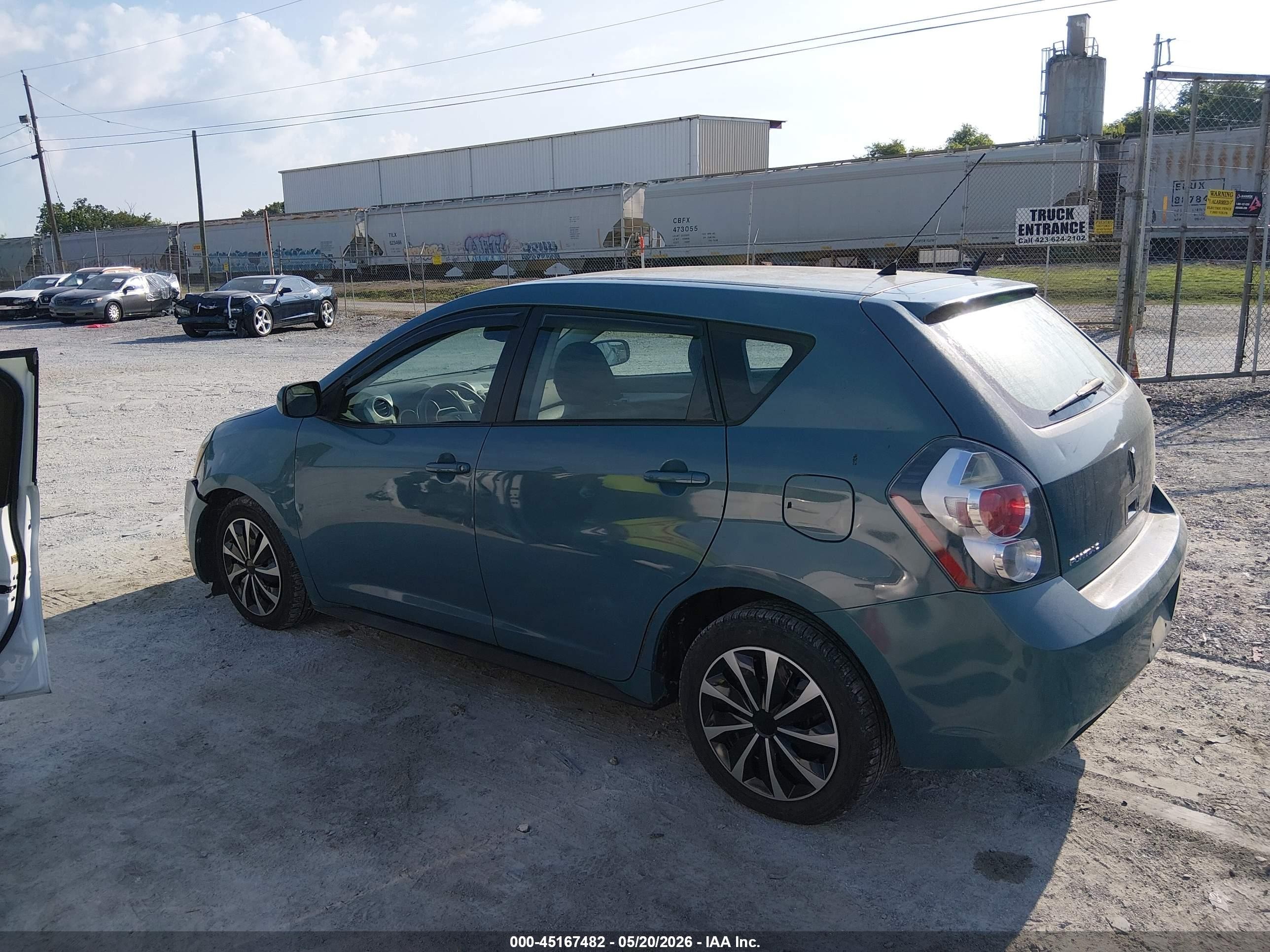 2009 Pontiac Vibe   Blue vin: 5Y2SP67019Z467840