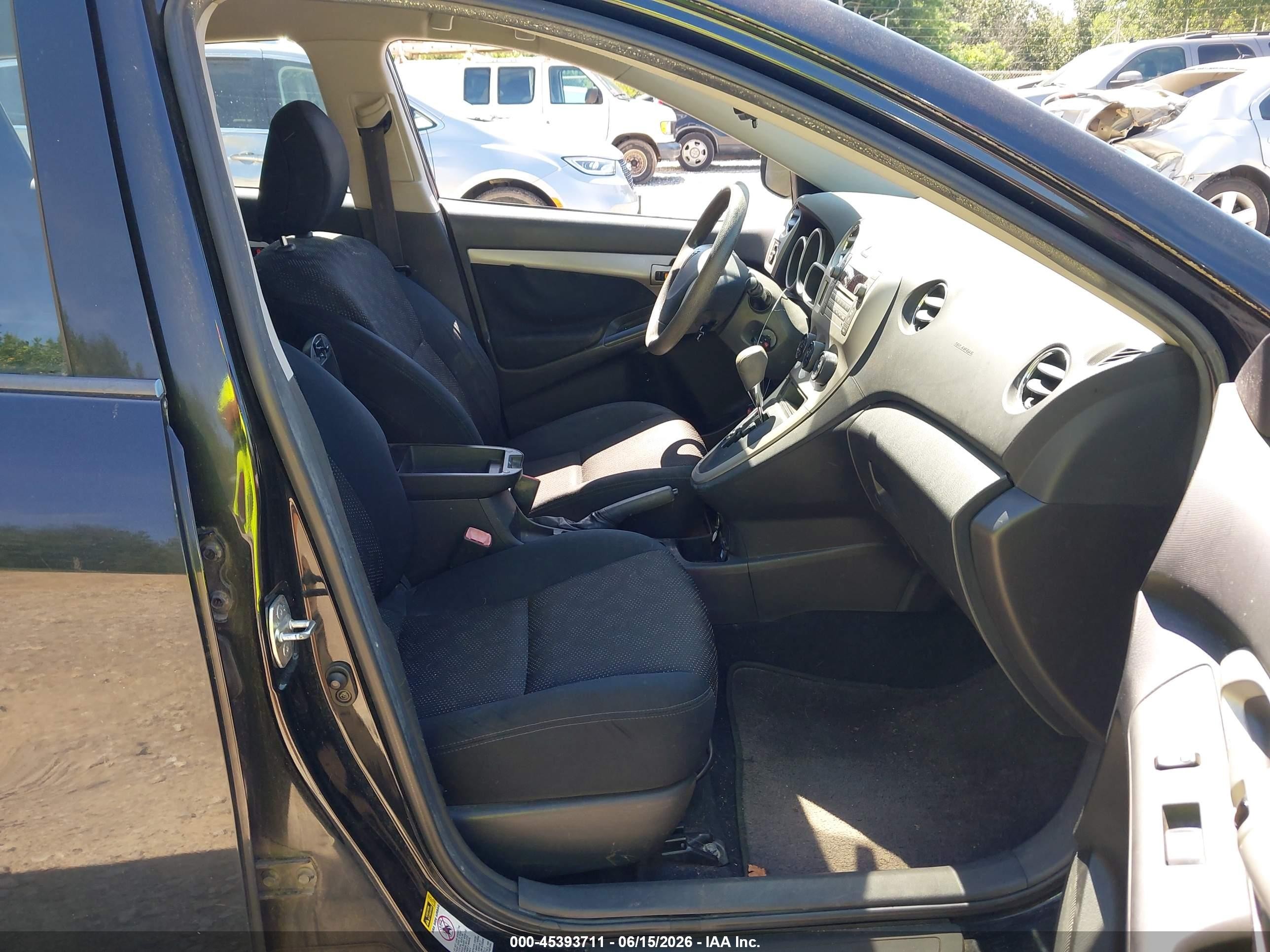 2009 Pontiac Vibe   Black vin: 5Y2SP67029Z454742