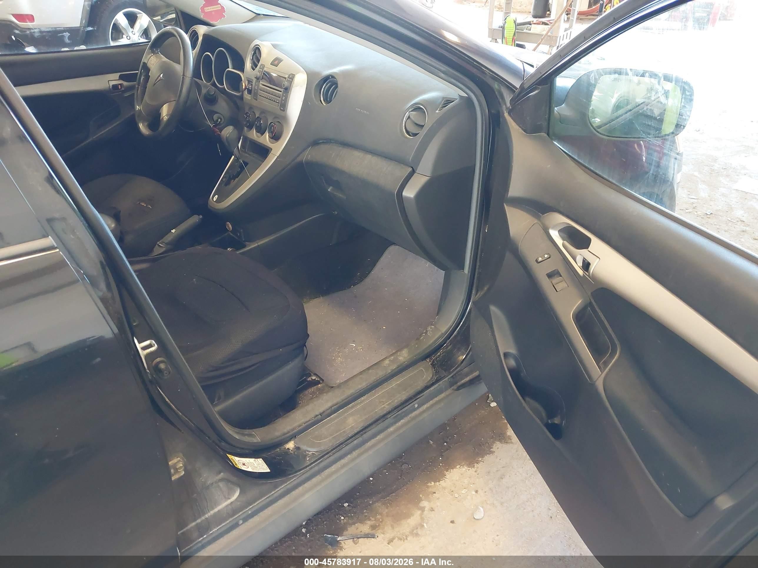 2009 Pontiac Vibe   Black vin: 5Y2SP67039Z429929