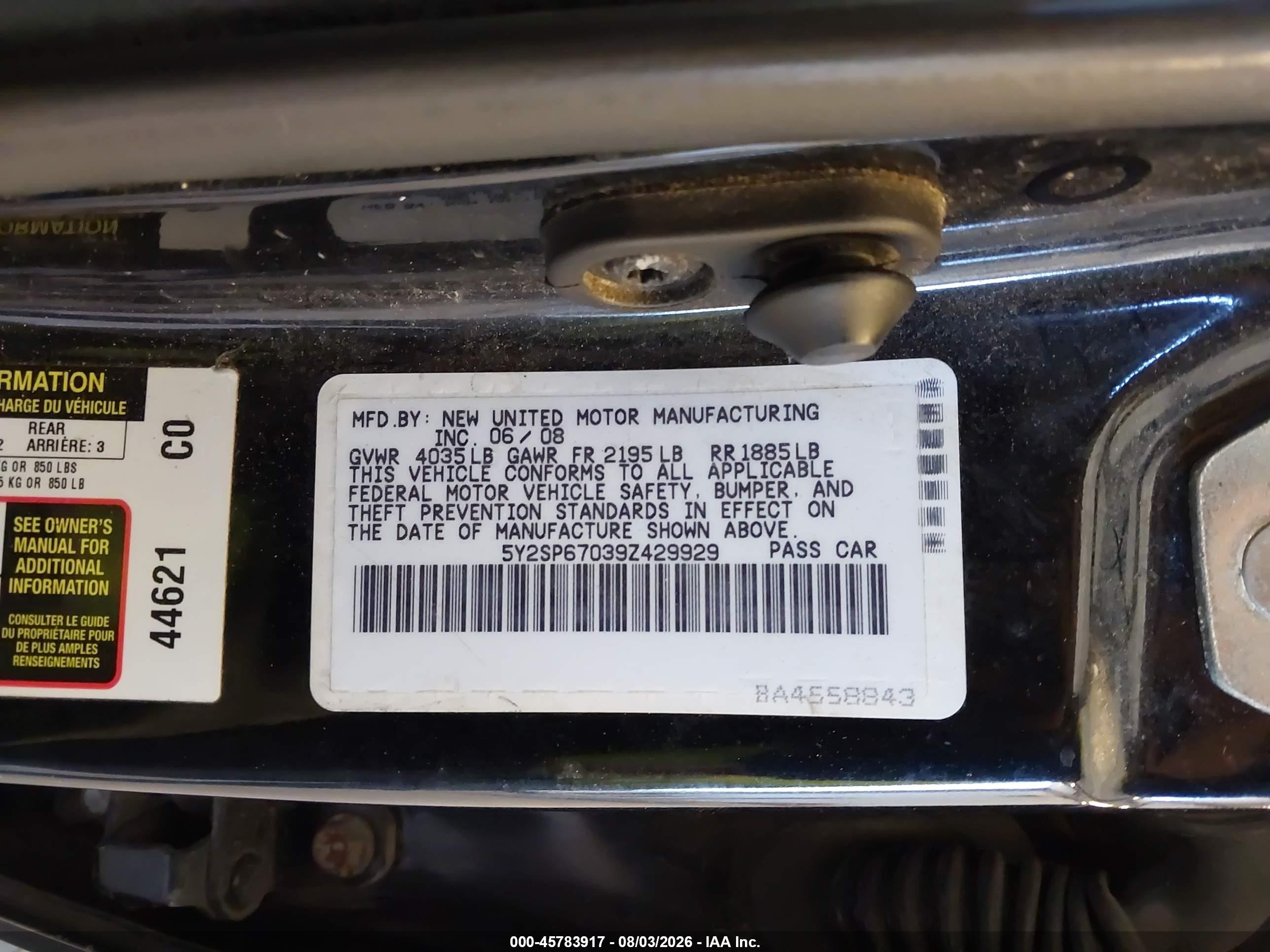 2009 Pontiac Vibe   Black vin: 5Y2SP67039Z429929