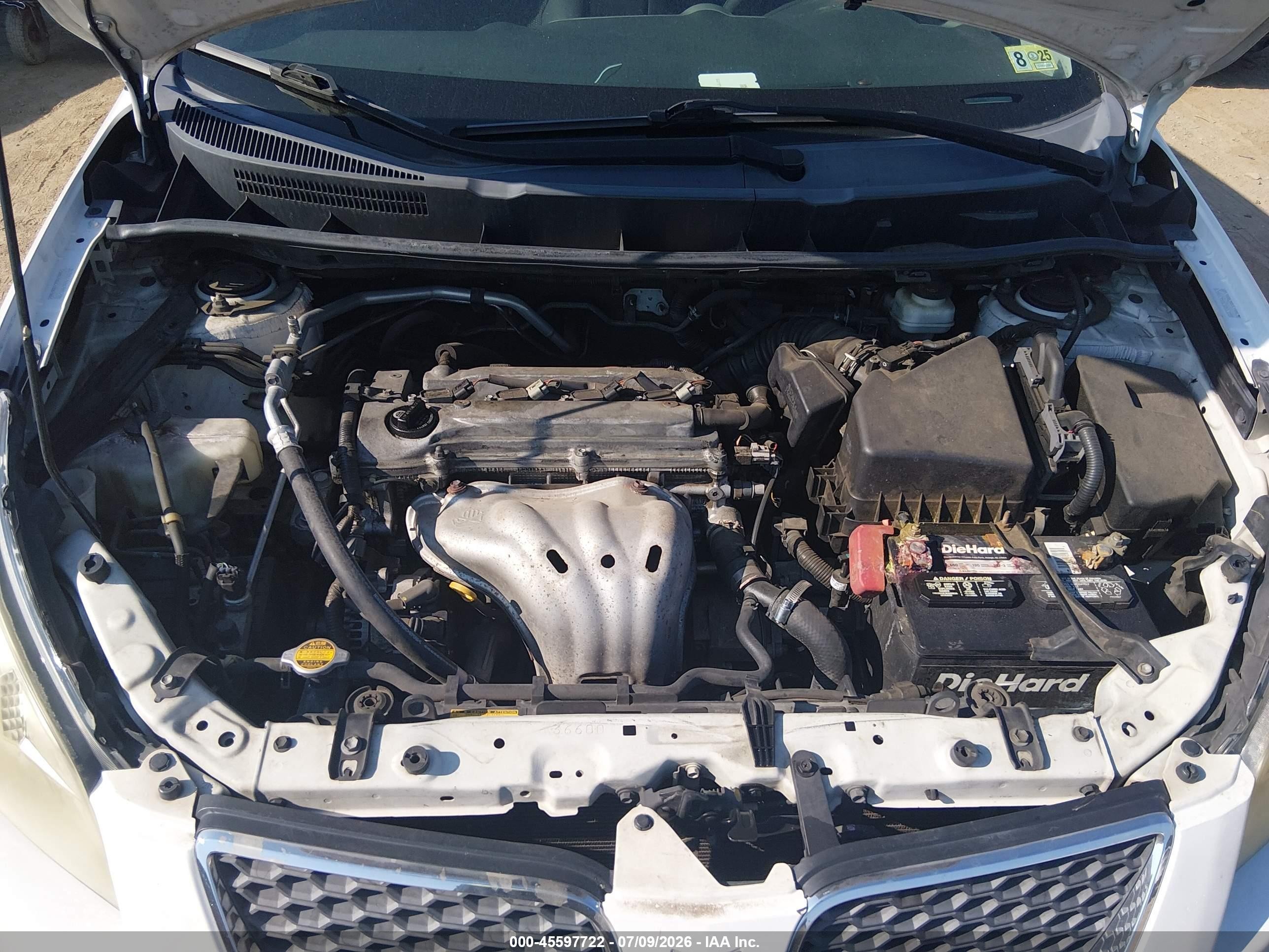 2009 Pontiac Vibe   White vin: 5Y2SP67059Z444562