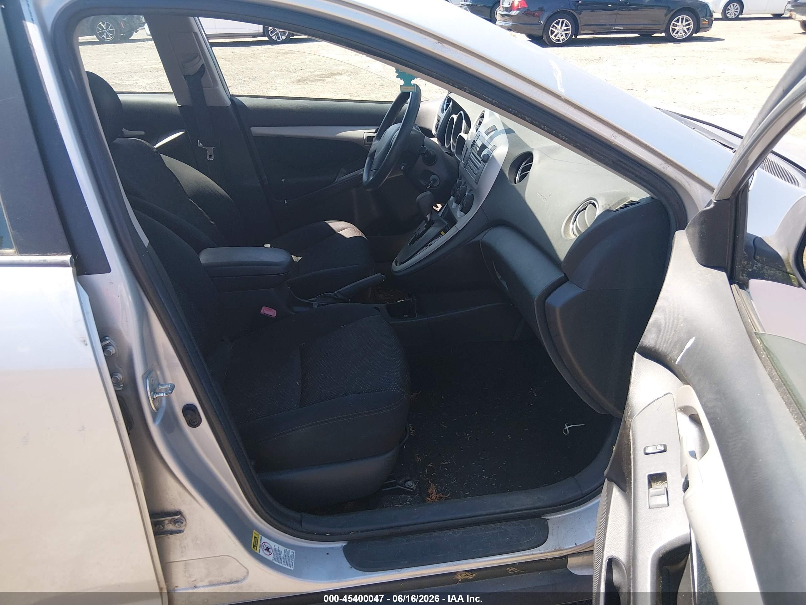 2009 Pontiac Vibe   Silver vin: 5Y2SP67059Z456632