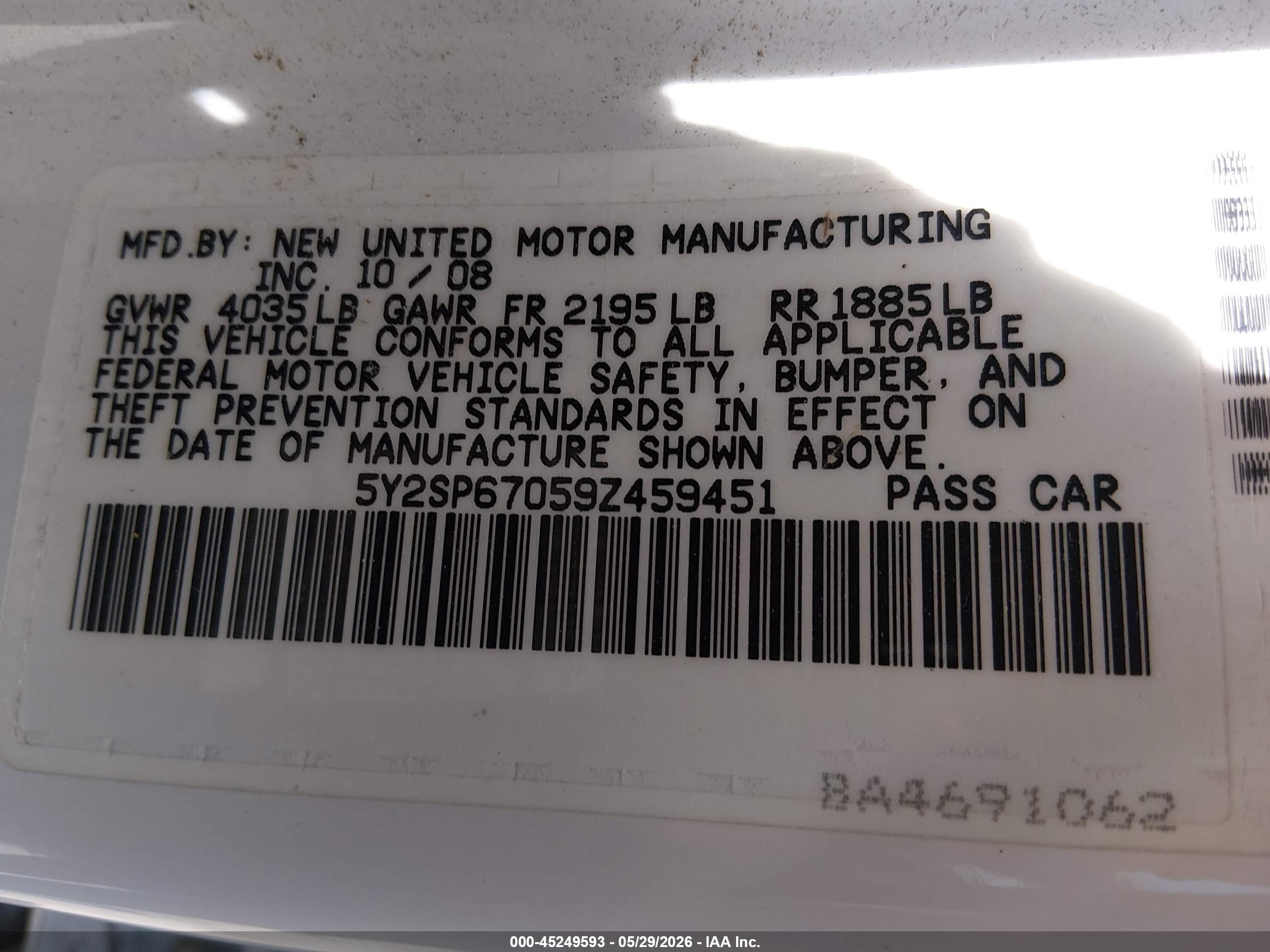 2009 Pontiac Vibe   White vin: 5Y2SP67059Z459451