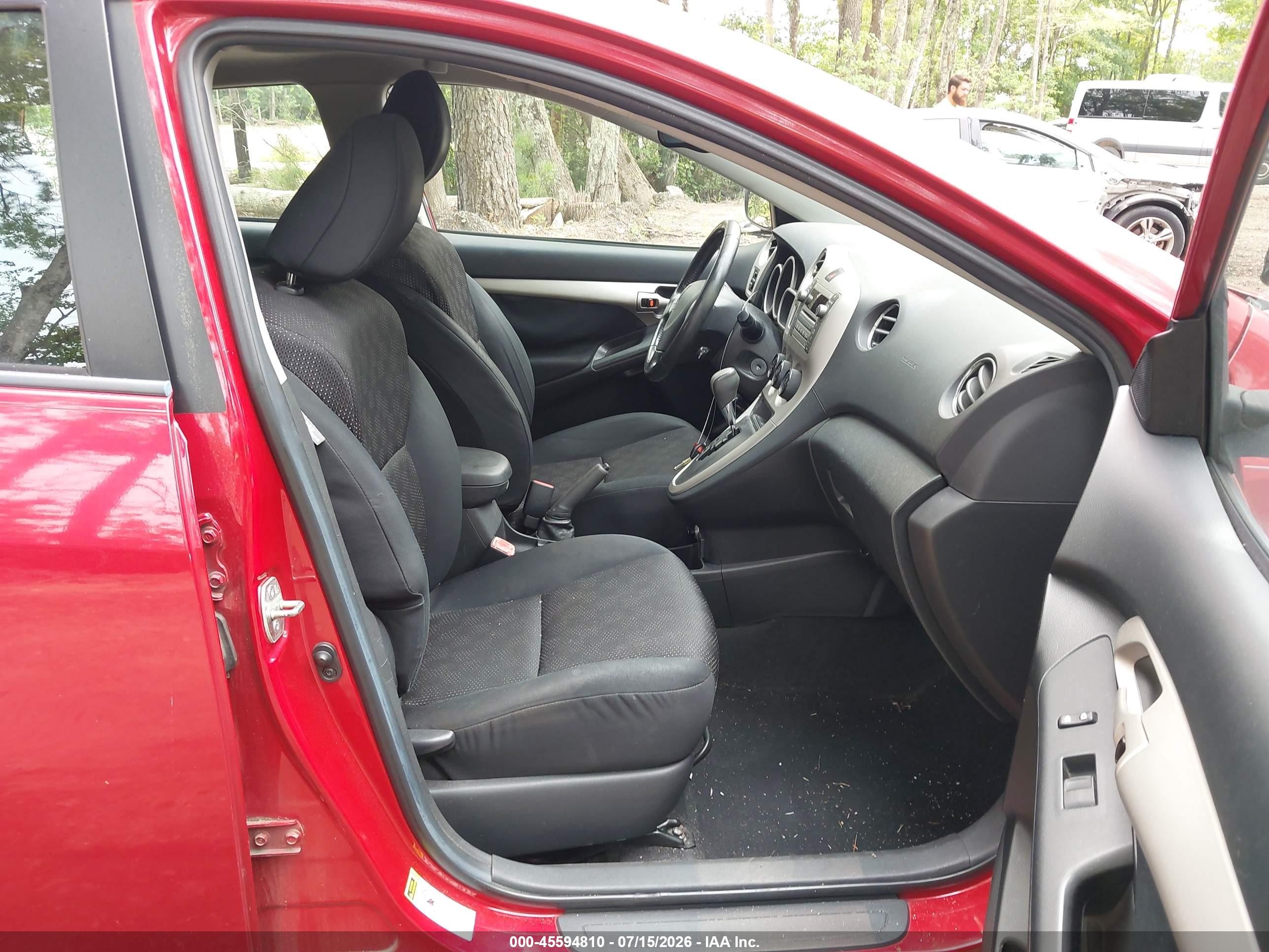 2009 Pontiac Vibe   Red vin: 5Y2SP67079Z417766