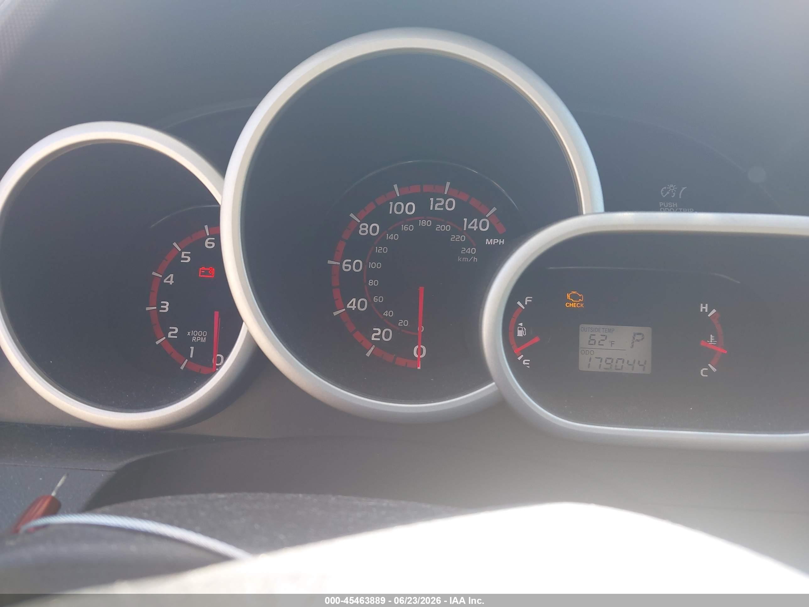 2009 Pontiac Vibe   Gray vin: 5Y2SP67079Z423065