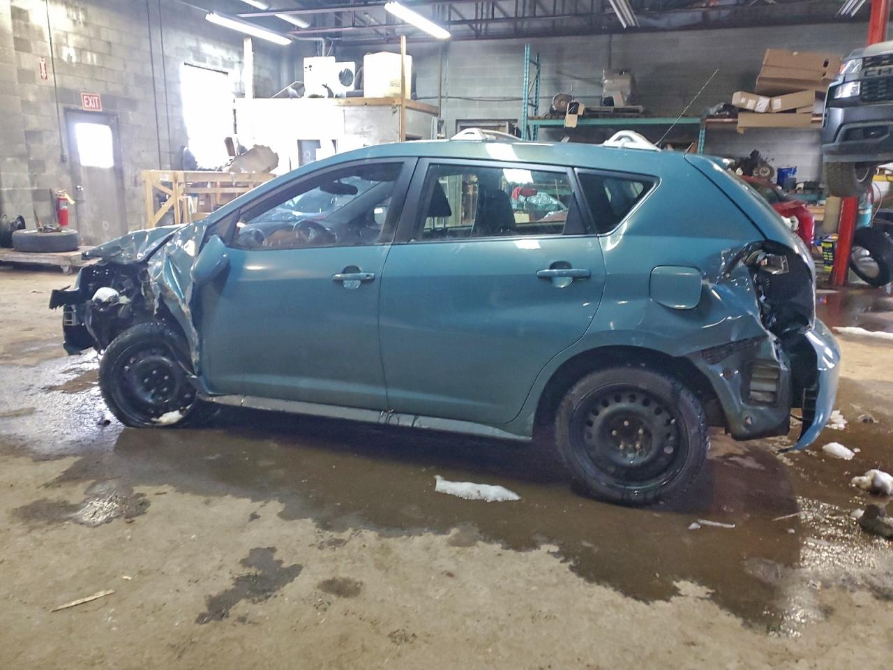 2009 Pontiac Vibe Blue vin: 5Y2SP67079Z449570