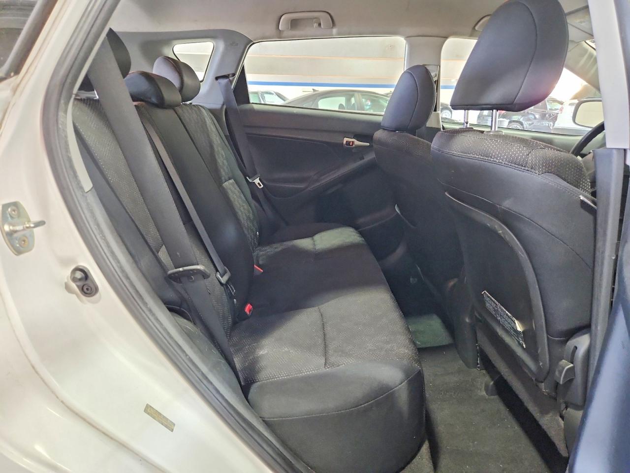 2009 Pontiac Vibe White vin: 5Y2SP67089Z460738