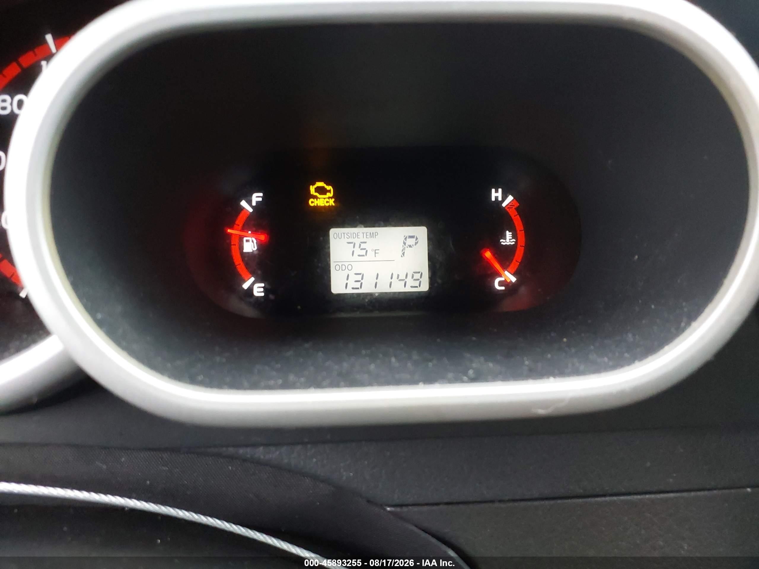 2009 Pontiac Vibe   Silver vin: 5Y2SP67099Z422757