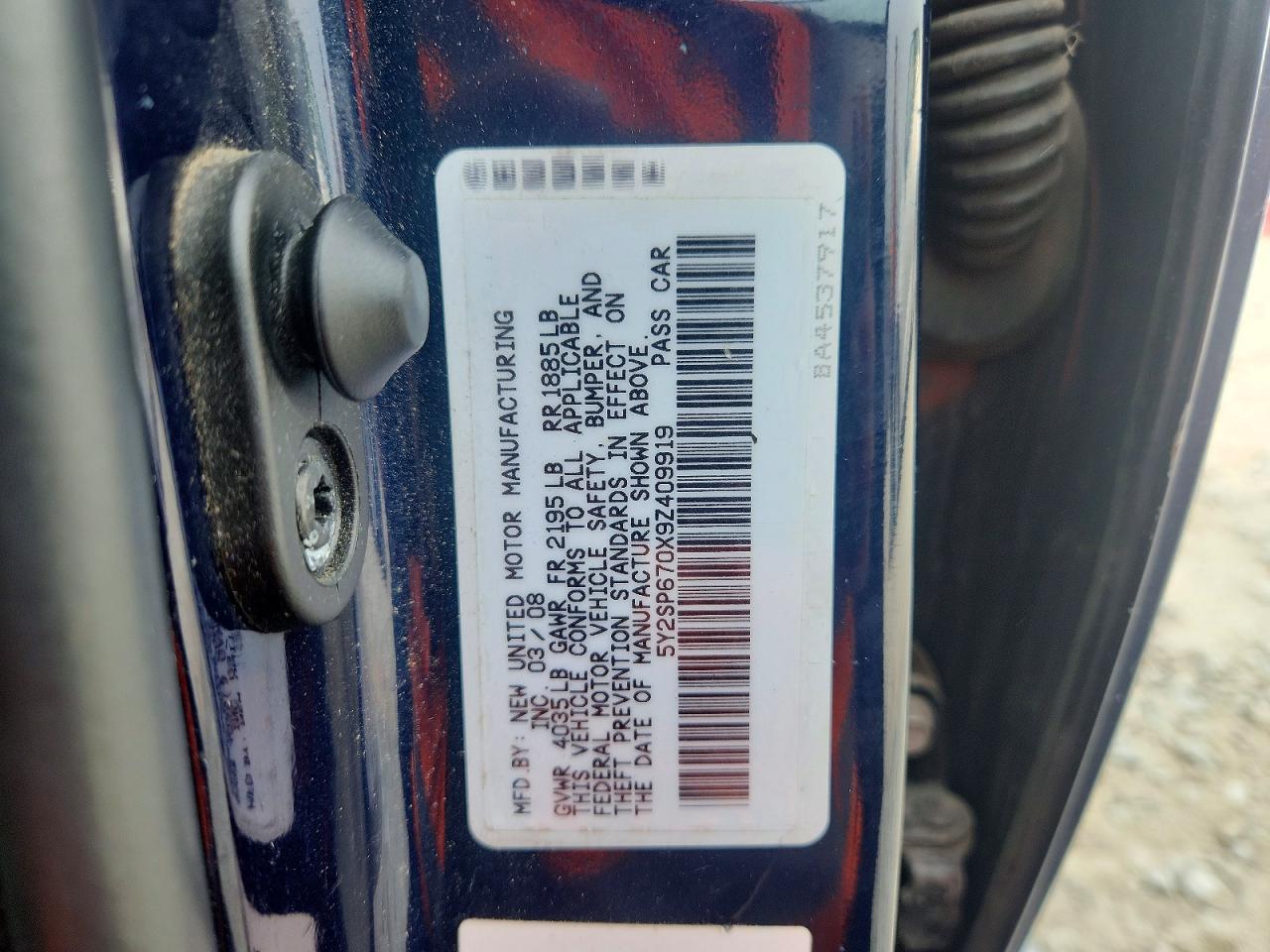 2009 Pontiac Vibe Blue vin: 5Y2SP670X9Z409919