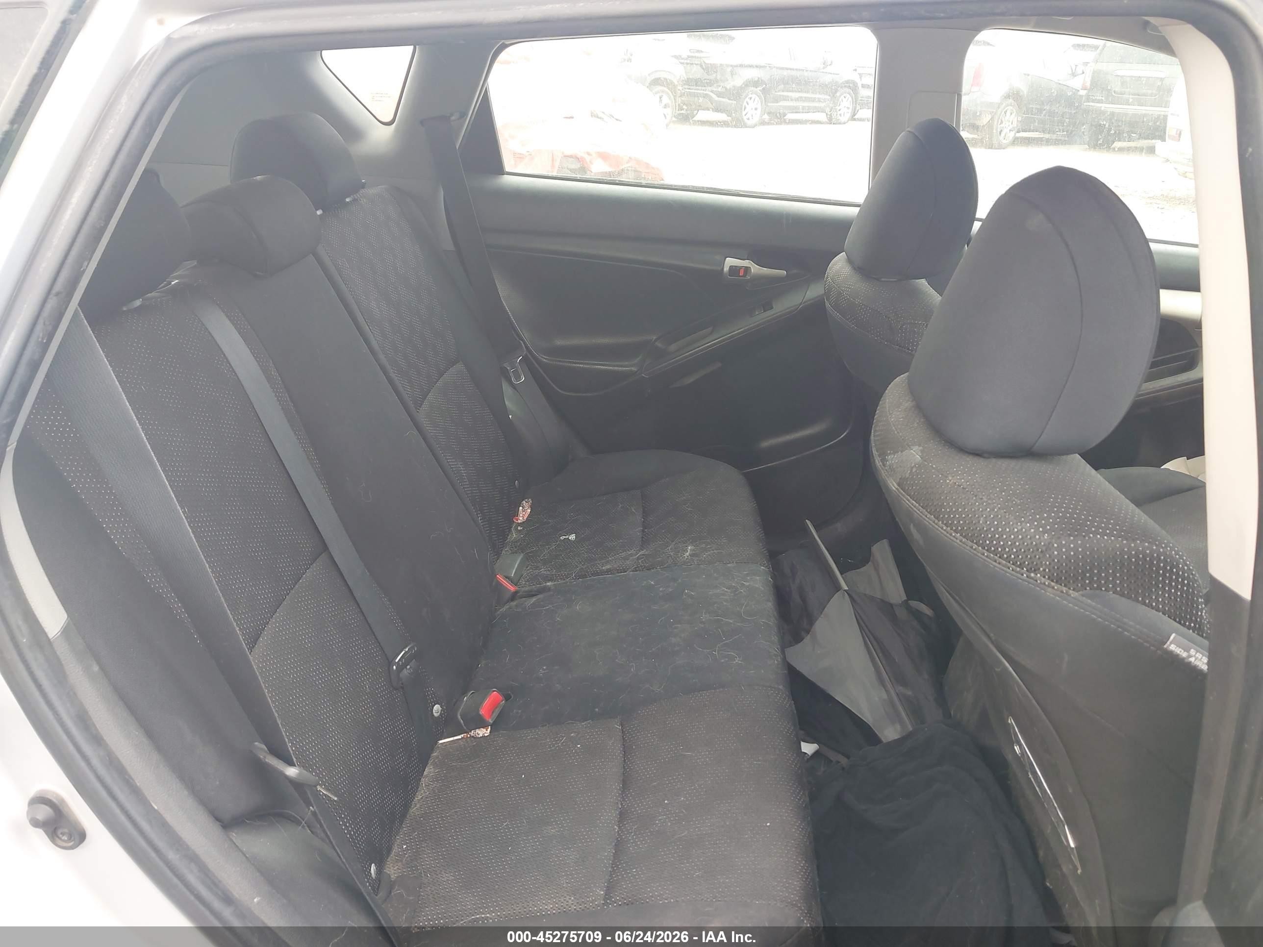 2009 Pontiac Vibe   Silver vin: 5Y2SP670X9Z429345