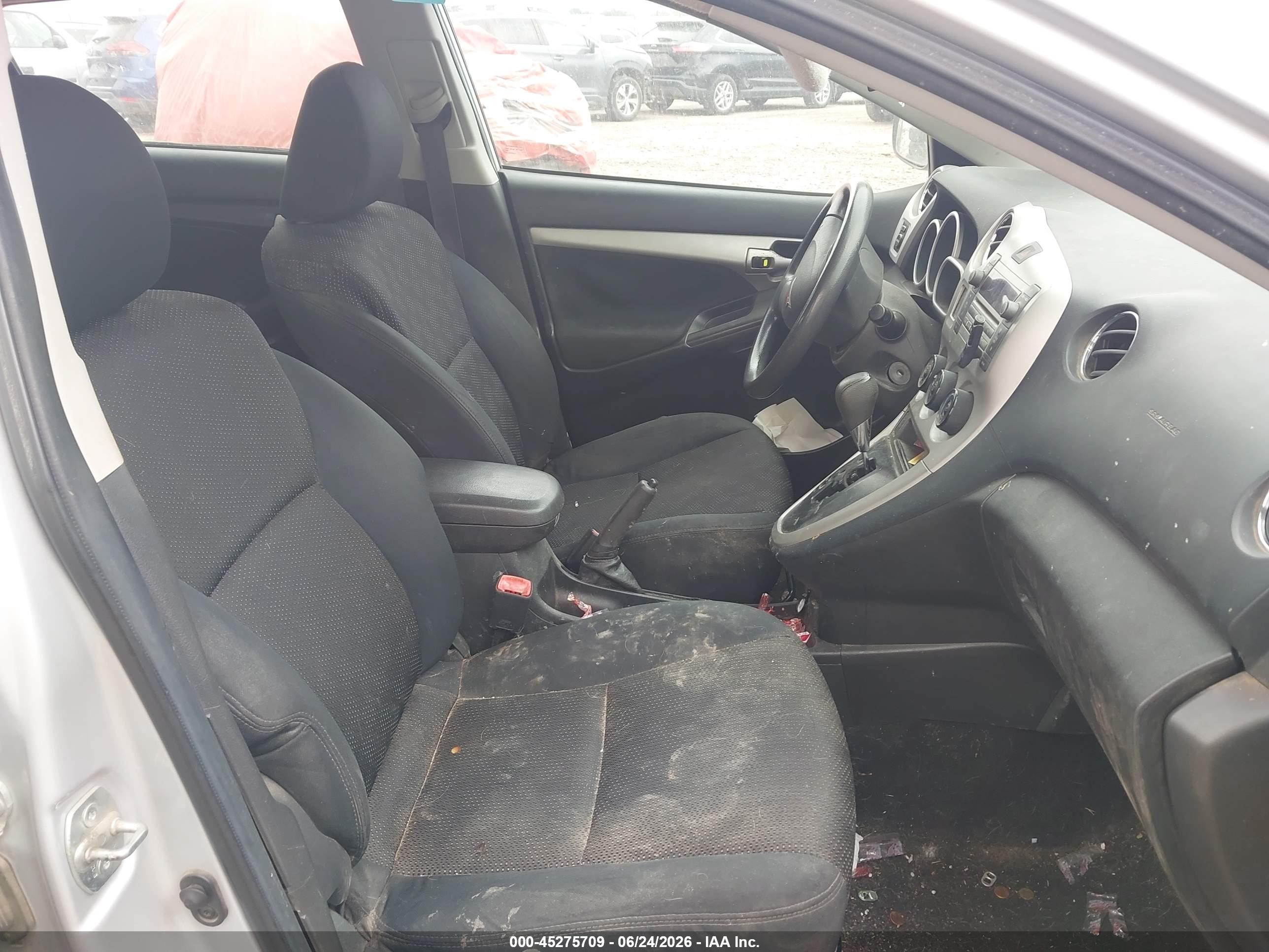 2009 Pontiac Vibe   Silver vin: 5Y2SP670X9Z429345
