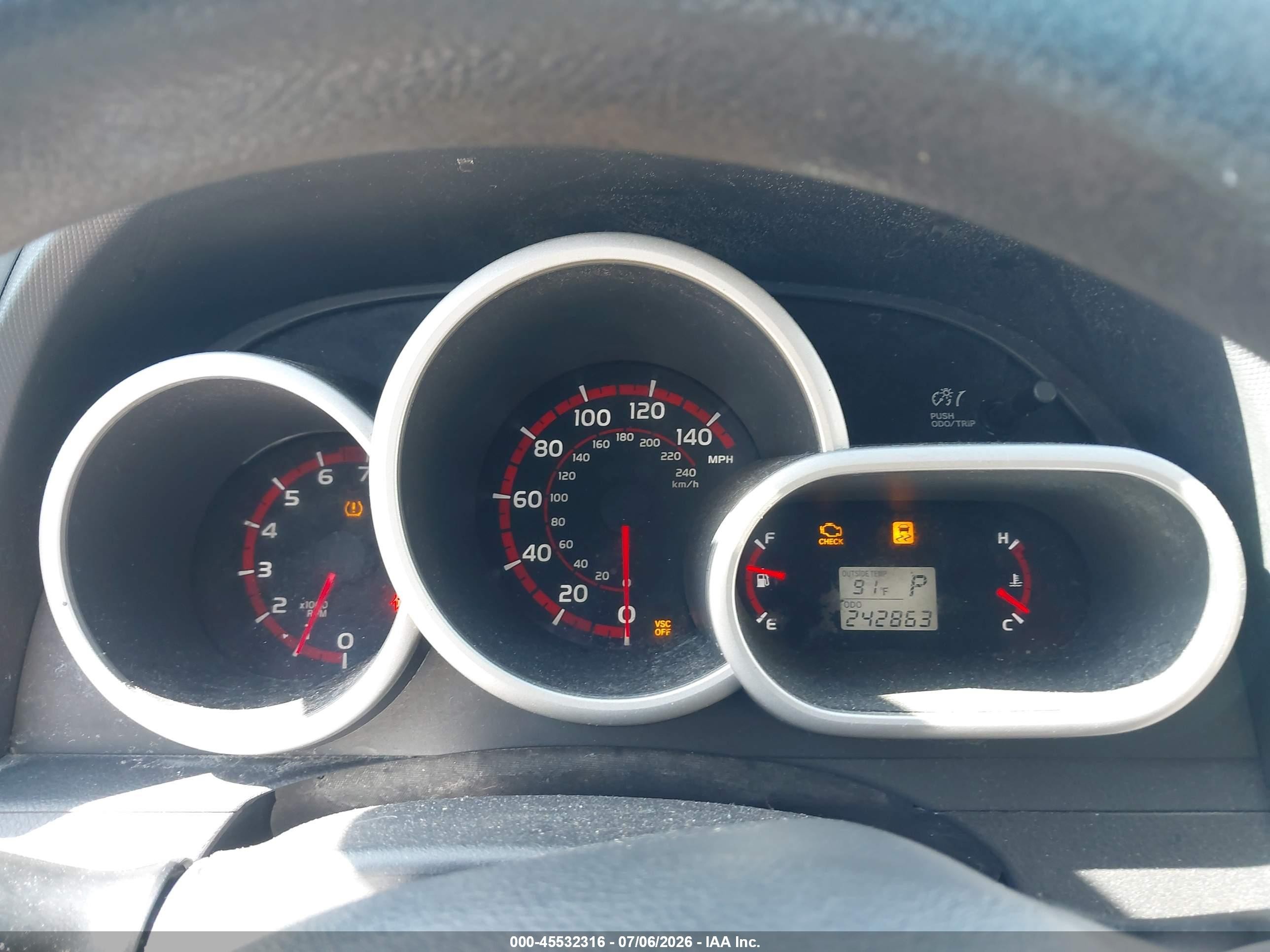 2009 Pontiac Vibe   Silver vin: 5Y2SP670X9Z449370