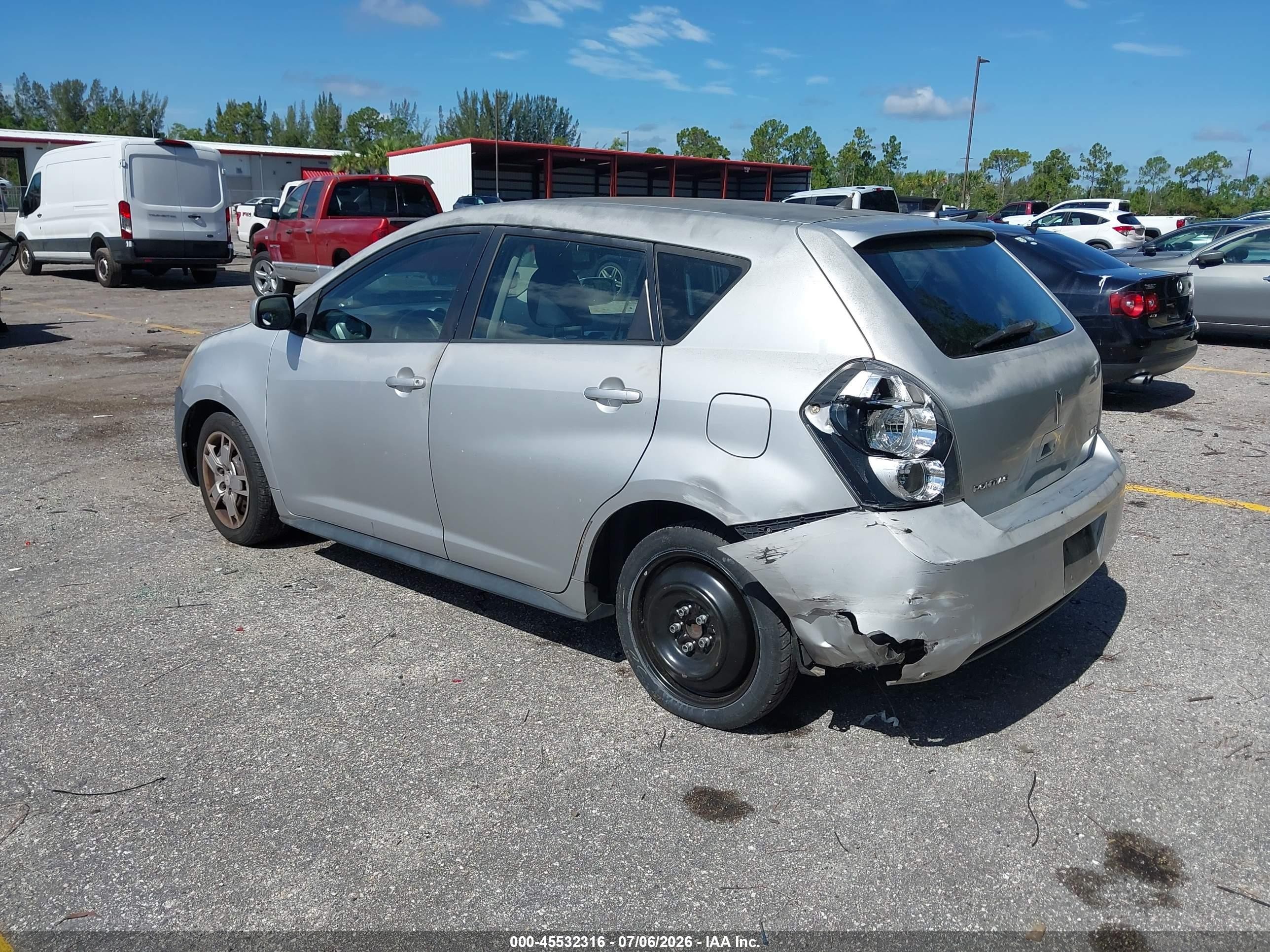 2009 Pontiac Vibe   Silver vin: 5Y2SP670X9Z449370