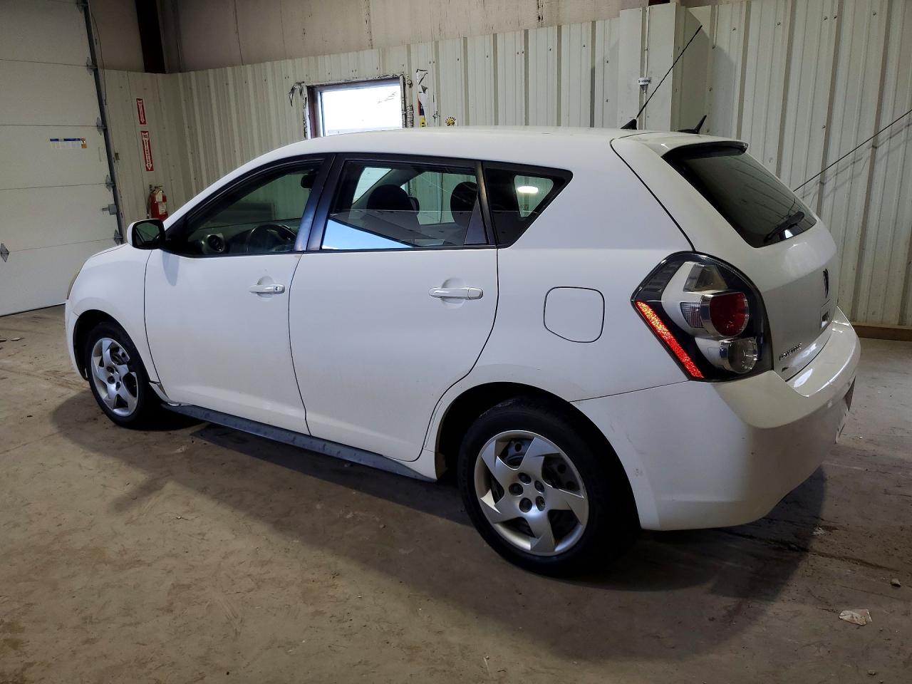 2009 Pontiac Vibe White vin: 5Y2SP67819Z405120