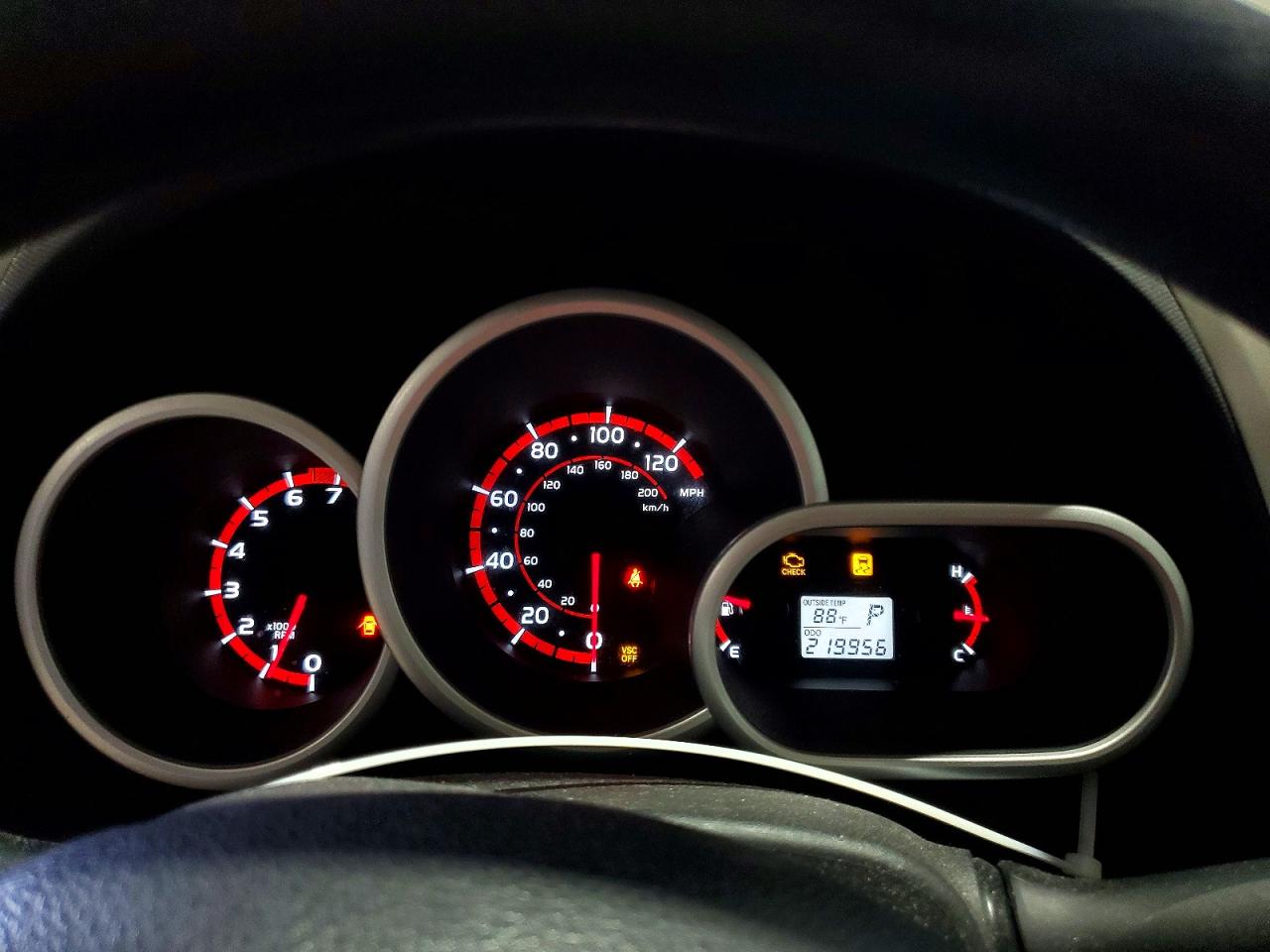 2009 Pontiac Vibe White vin: 5Y2SP67819Z405120
