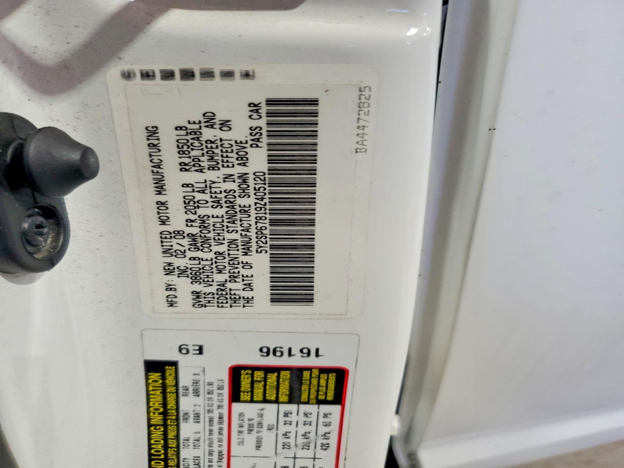 2009 Pontiac Vibe White vin: 5Y2SP67819Z405120