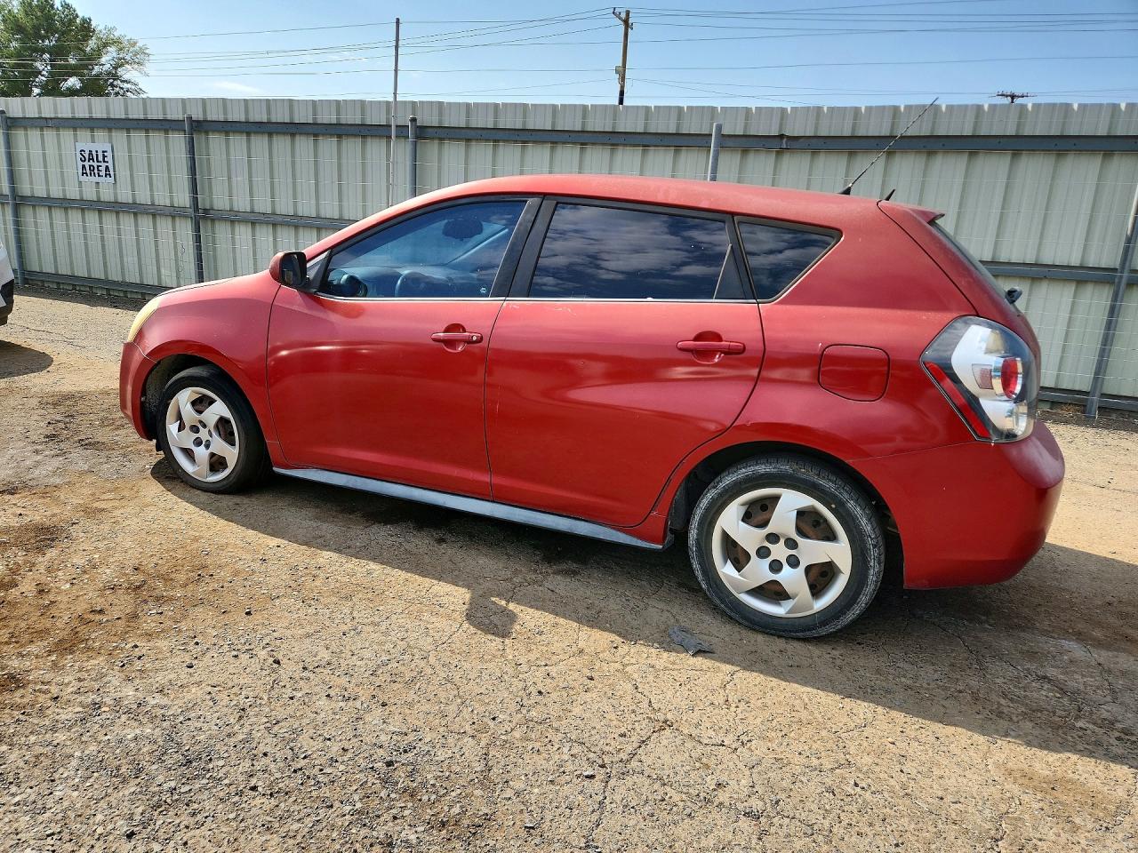 2009 Pontiac Vibe Red vin: 5Y2SP67819Z455614
