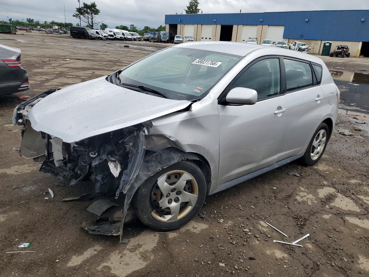 2009 Pontiac Vibe Silver vin: 5Y2SP67829Z472728