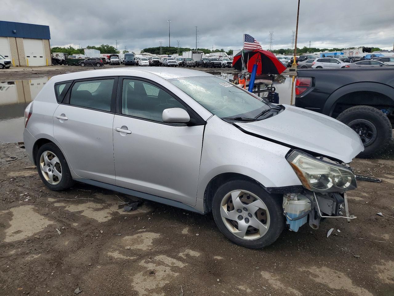 2009 Pontiac Vibe Silver vin: 5Y2SP67829Z472728