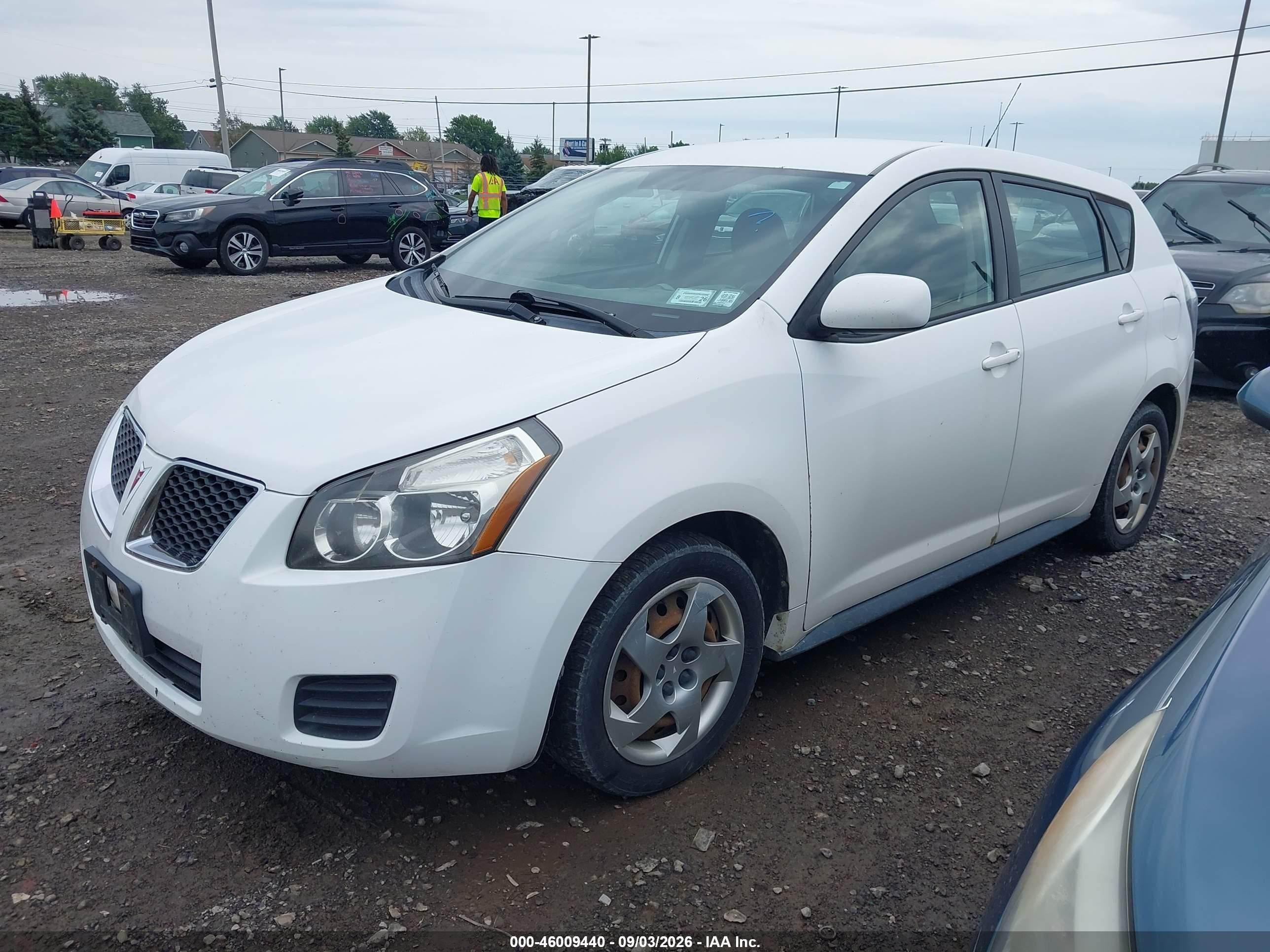 2009 Pontiac Vibe White vin: 5Y2SP67839Z422940