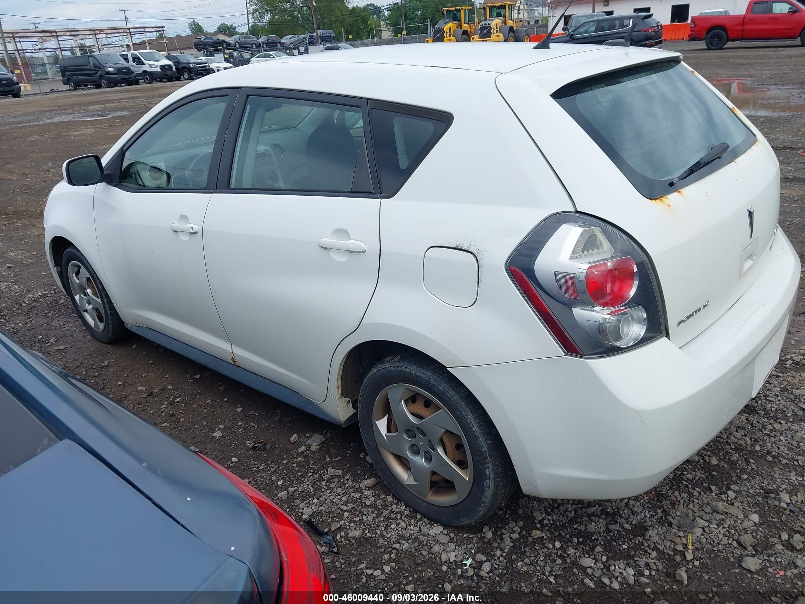 2009 Pontiac Vibe White vin: 5Y2SP67839Z422940