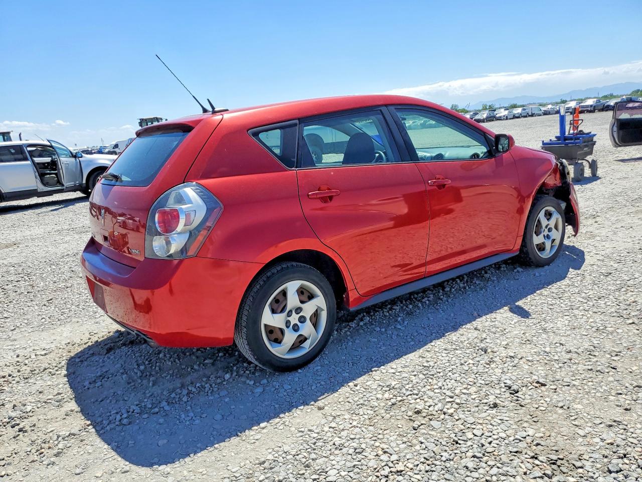2009 Pontiac Vibe Red vin: 5Y2SP67839Z449748