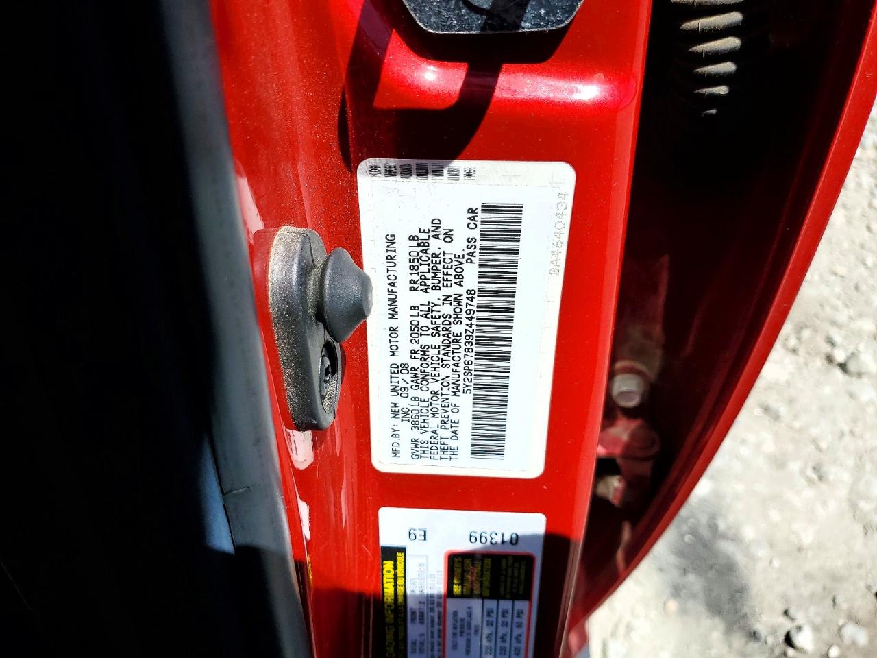 2009 Pontiac Vibe Red vin: 5Y2SP67839Z449748