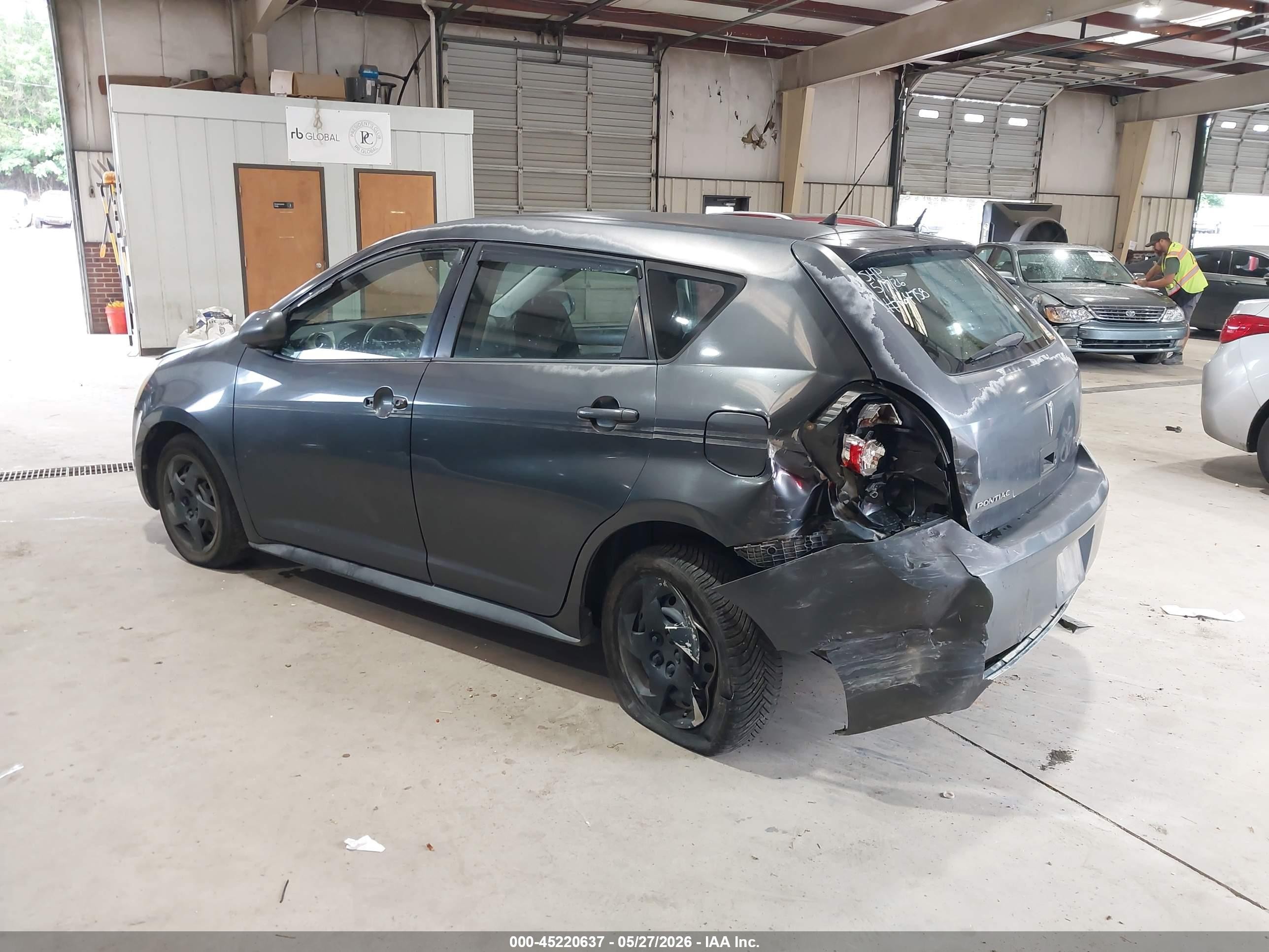 2009 Pontiac Vibe   Gray vin: 5Y2SP67849Z464758