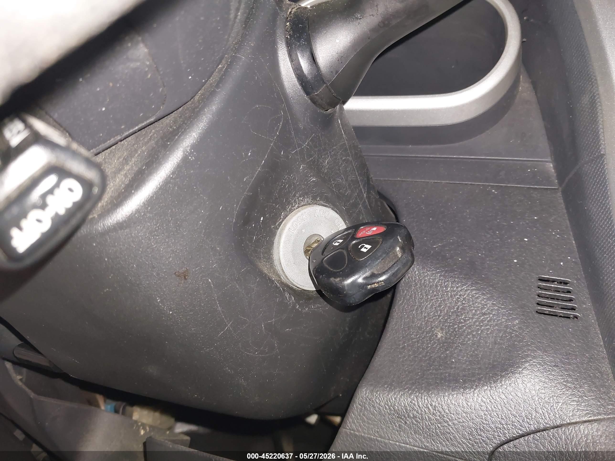 2009 Pontiac Vibe   Gray vin: 5Y2SP67849Z464758