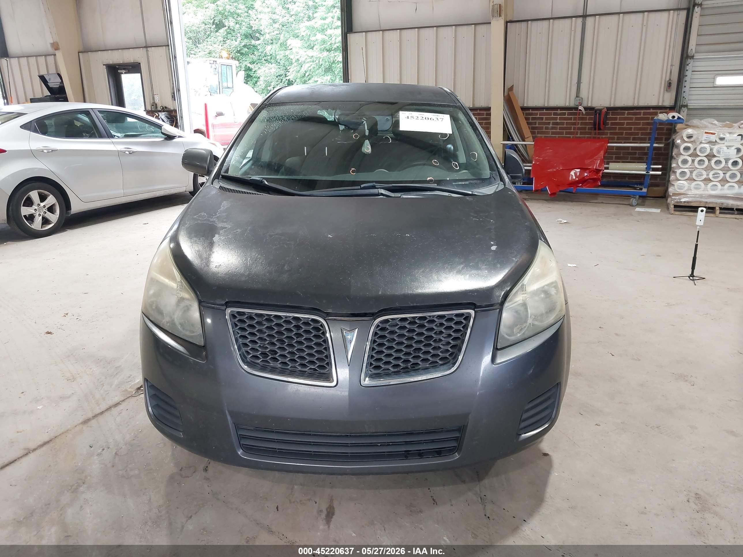 2009 Pontiac Vibe   Gray vin: 5Y2SP67849Z464758