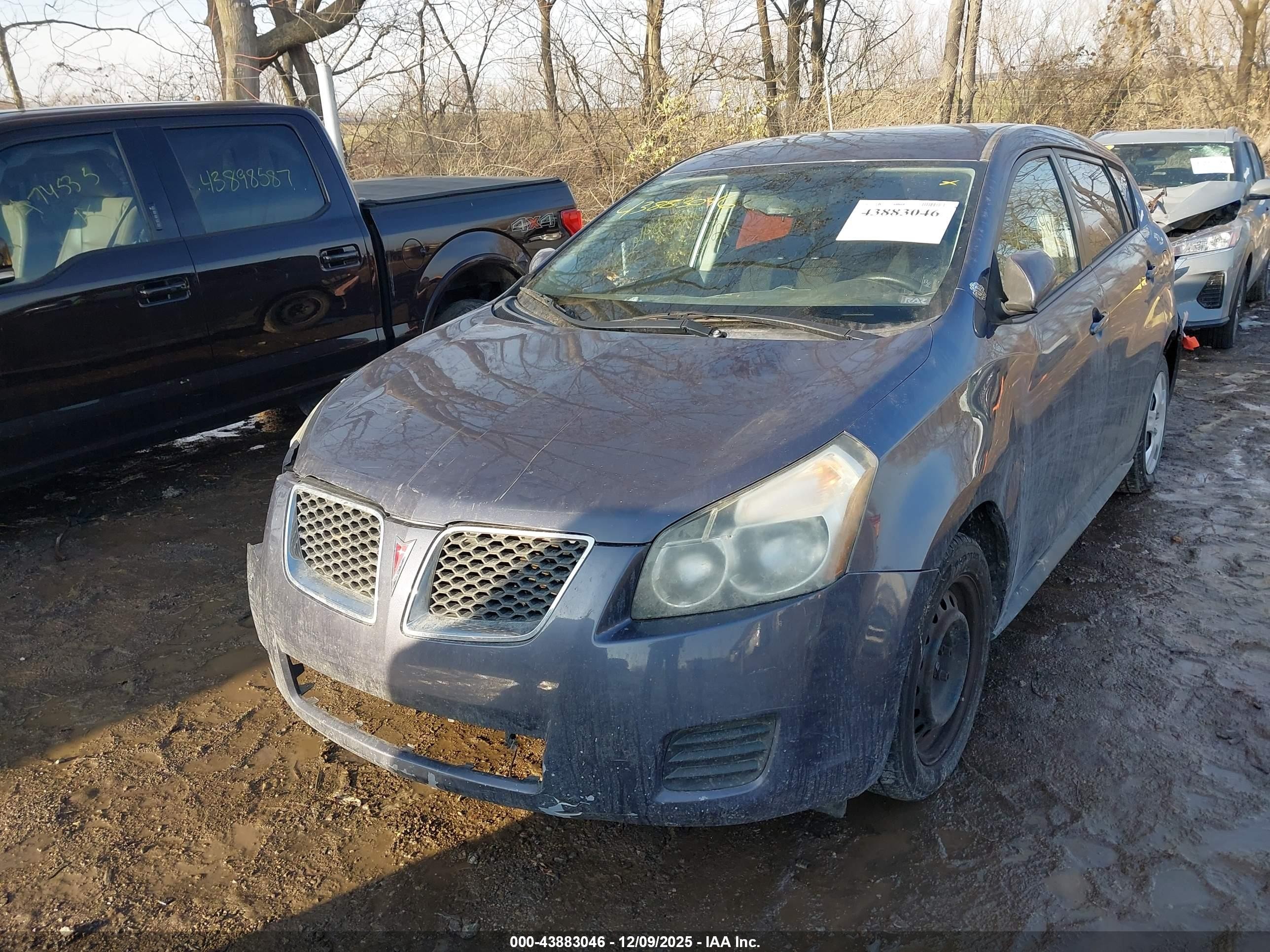 2009 Pontiac Vibe   Light Blue vin: 5Y2SP67849Z471015