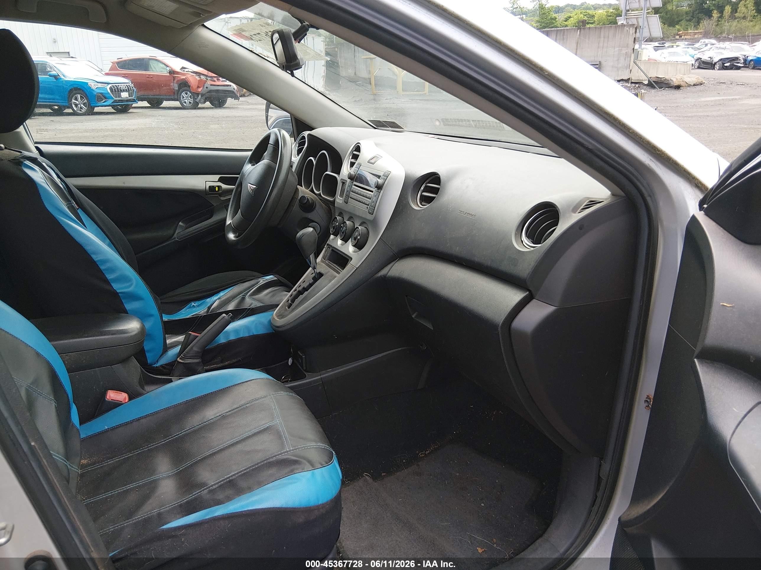 2009 Pontiac Vibe   Silver vin: 5Y2SP67849Z476005