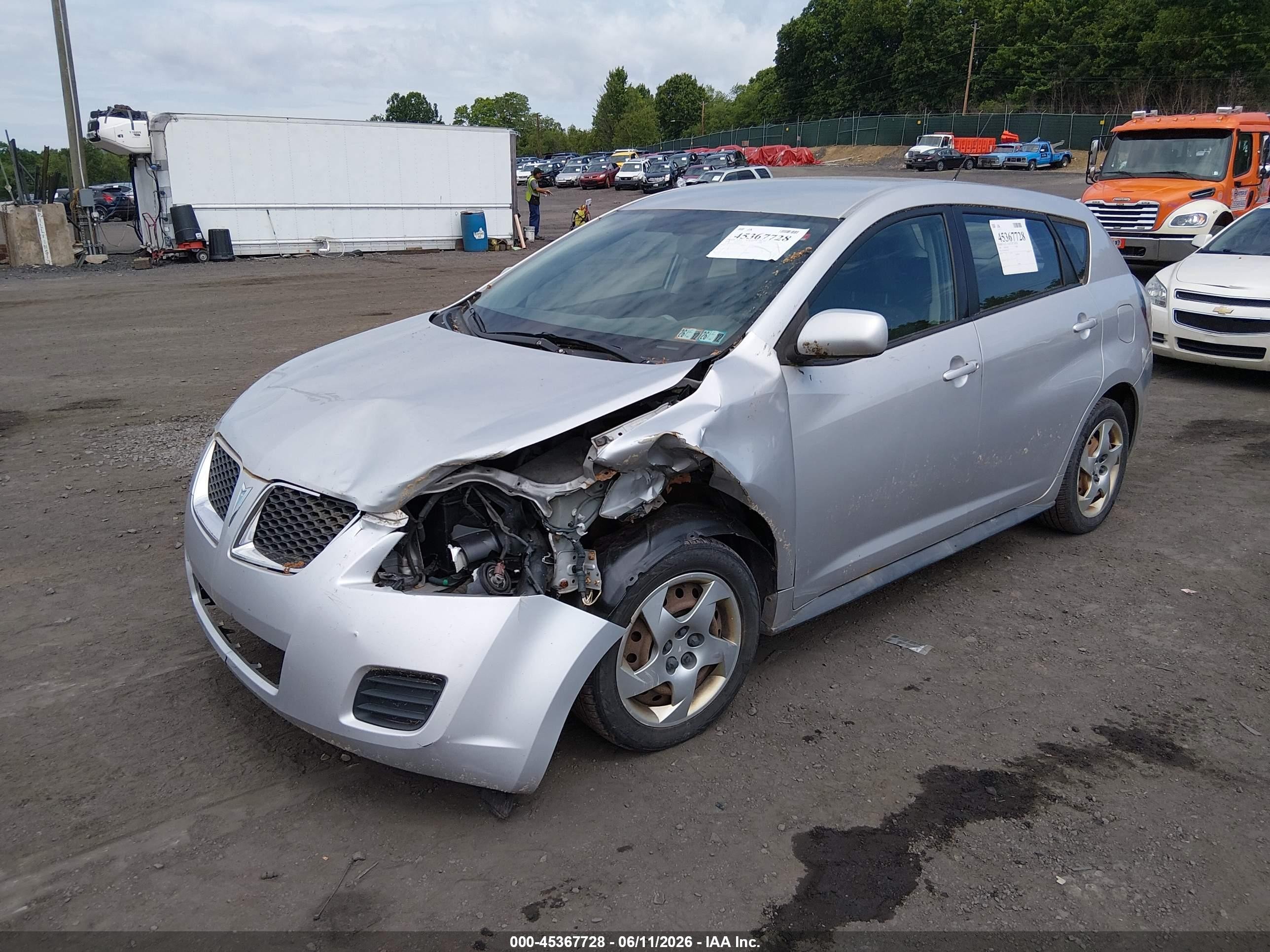 2009 Pontiac Vibe   Silver vin: 5Y2SP67849Z476005