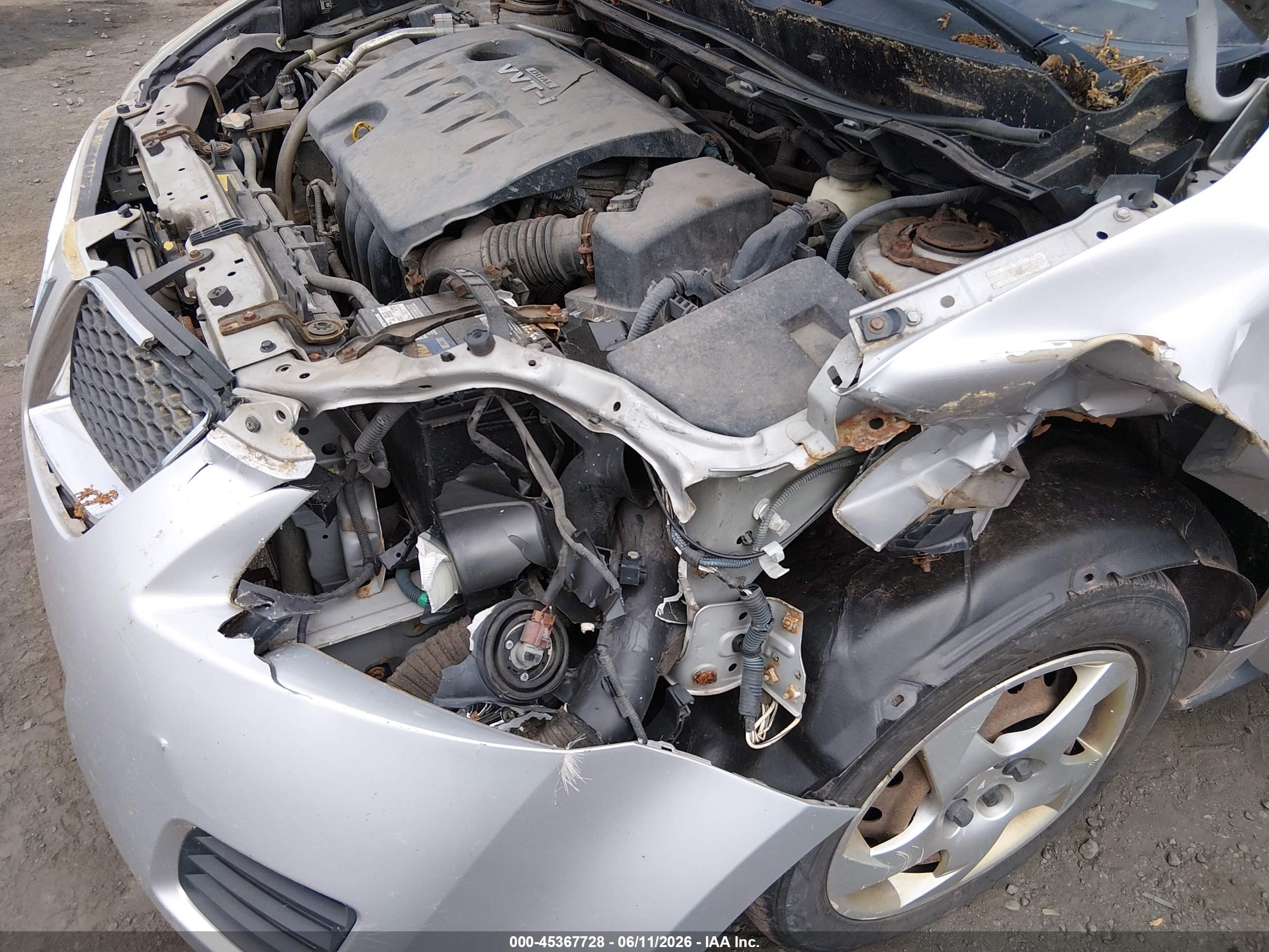 2009 Pontiac Vibe   Silver vin: 5Y2SP67849Z476005