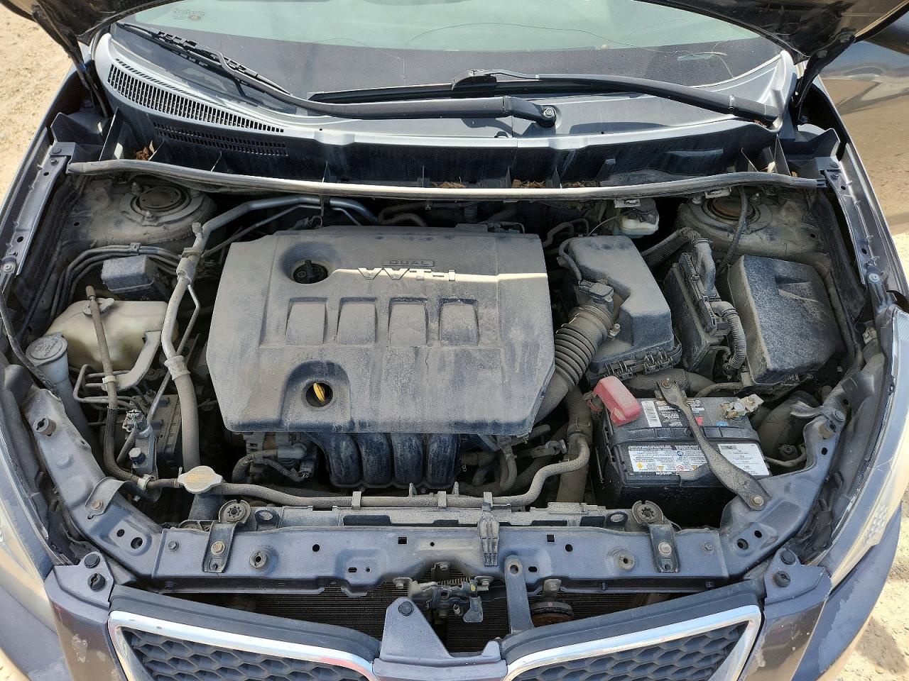 2009 Pontiac Vibe Silver vin: 5Y2SP67859Z443403