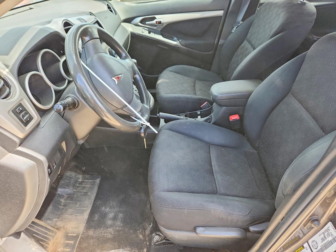 2009 Pontiac Vibe Silver vin: 5Y2SP67859Z443403