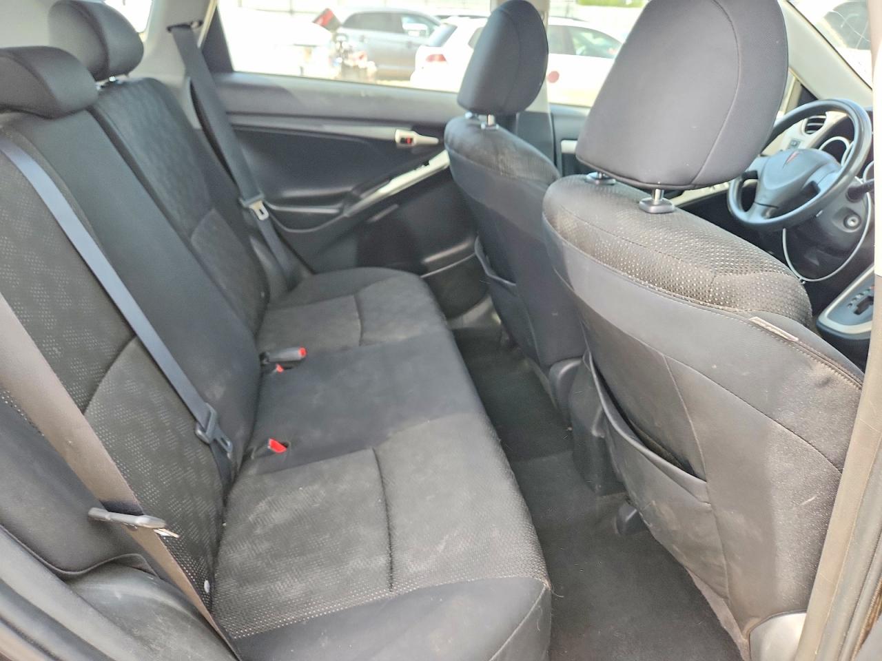 2009 Pontiac Vibe Silver vin: 5Y2SP67859Z443403