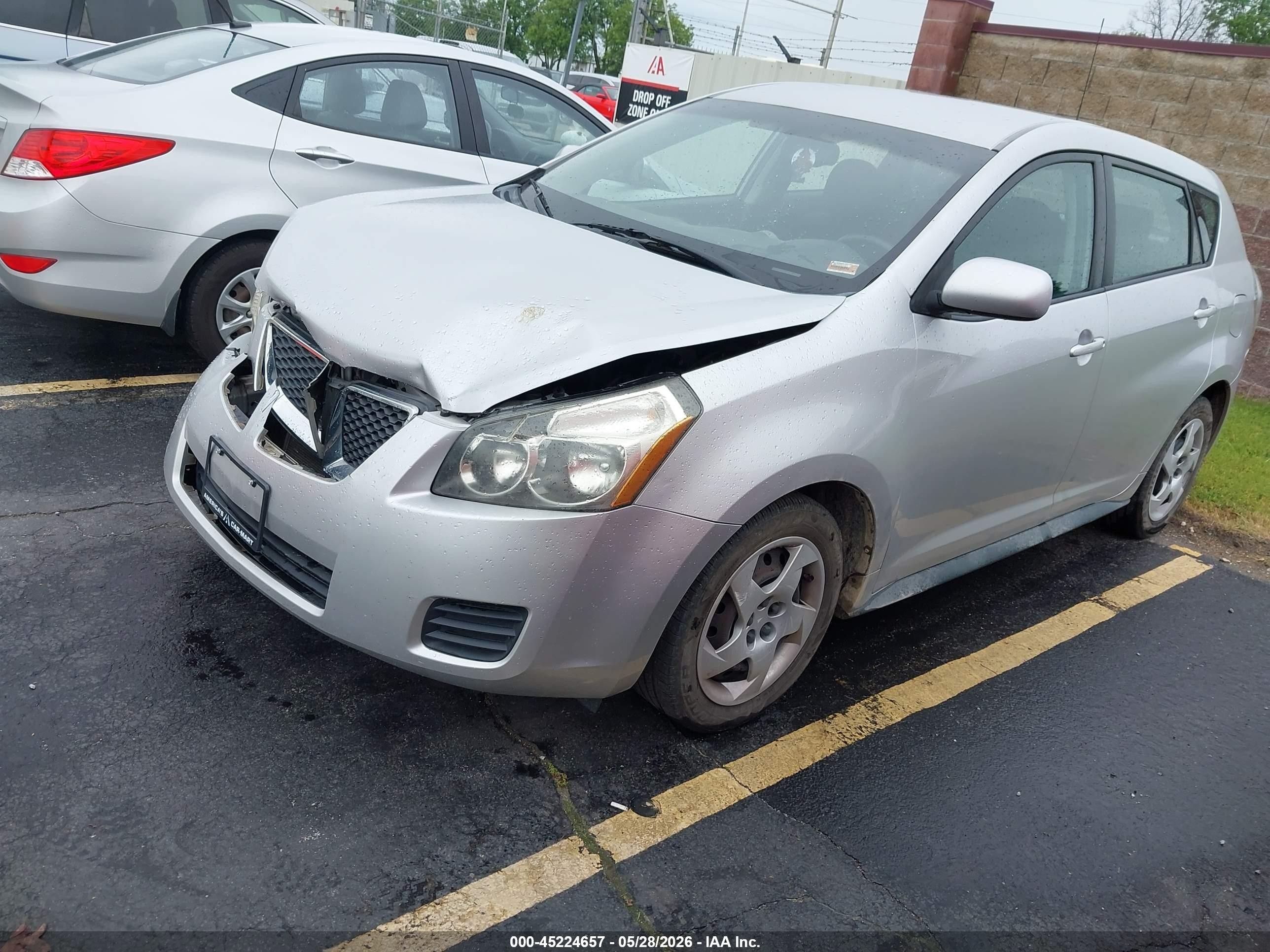 2009 Pontiac Vibe   Silver vin: 5Y2SP67869Z445399