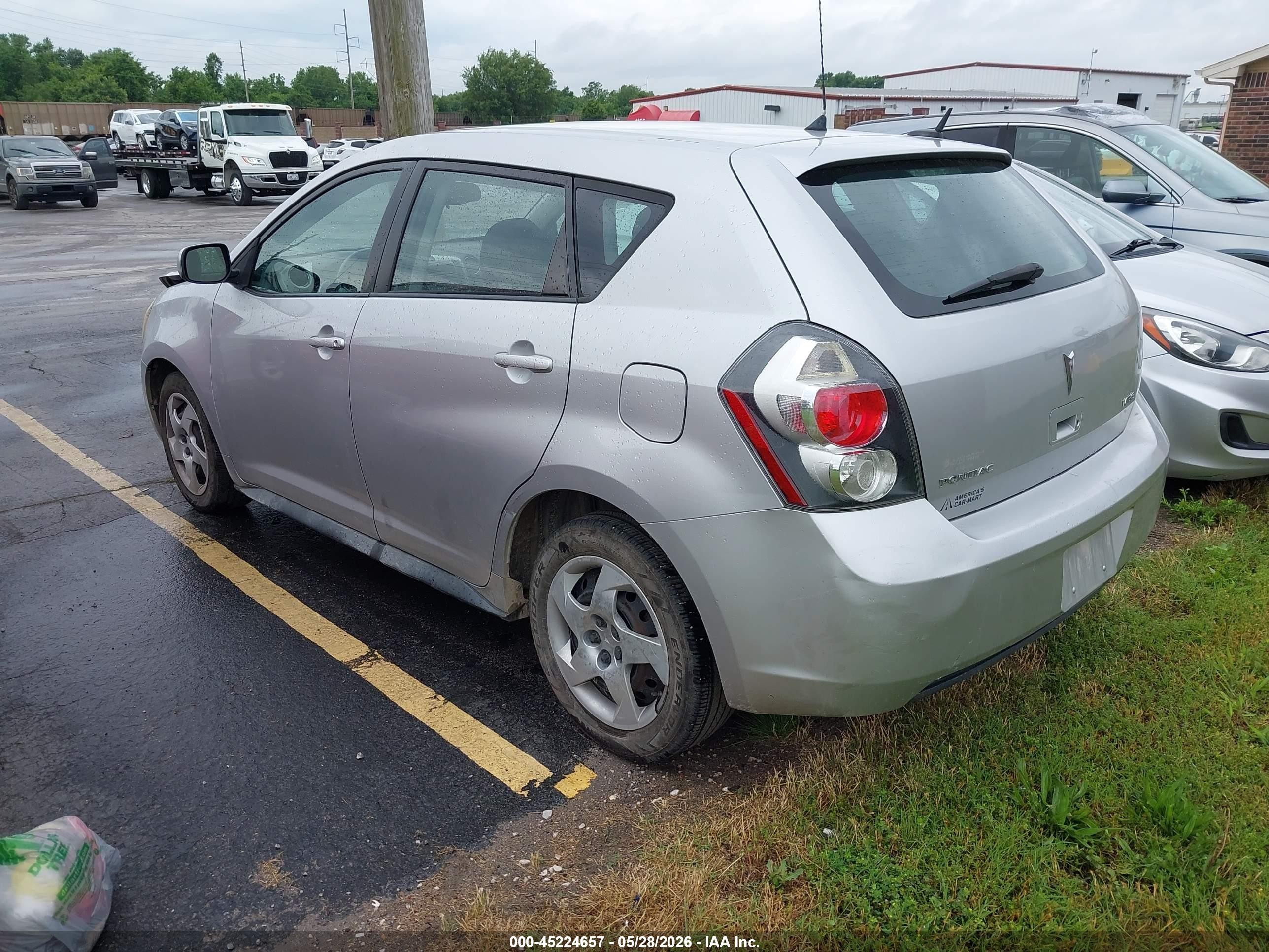 2009 Pontiac Vibe   Silver vin: 5Y2SP67869Z445399