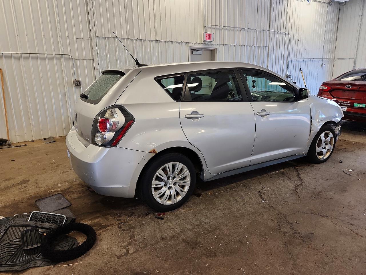 2009 Pontiac Vibe Серебряный vin: 5Y2SP67879Z454094