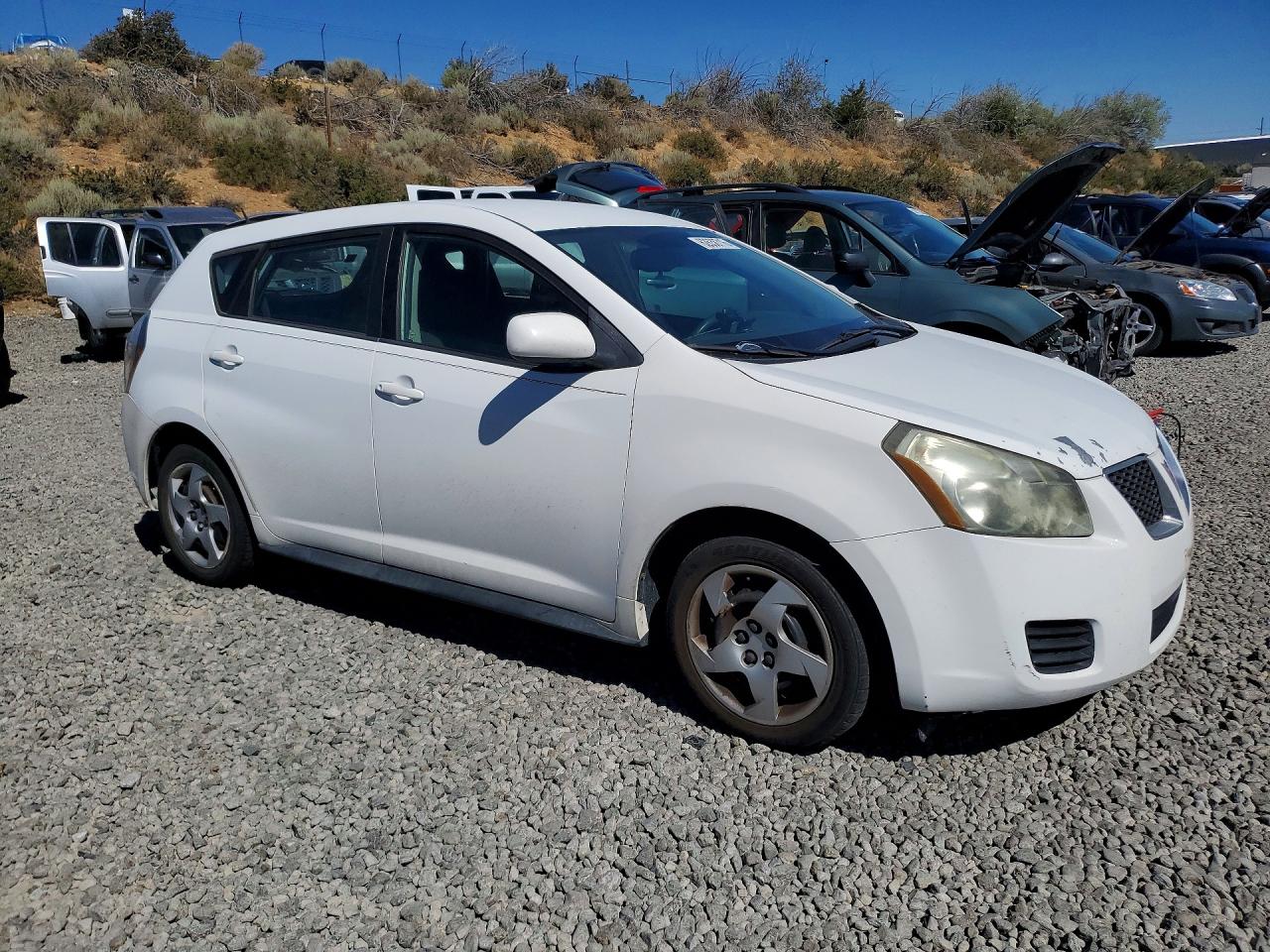 2009 Pontiac Vibe White vin: 5Y2SP67879Z465208