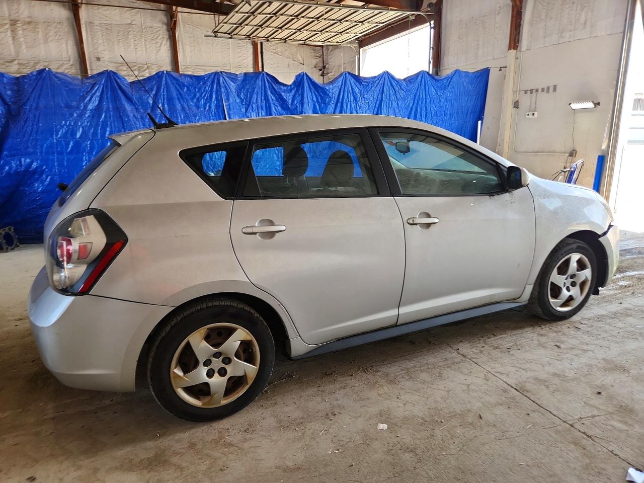 2009 Pontiac Vibe Silver vin: 5Y2SP67889Z419645