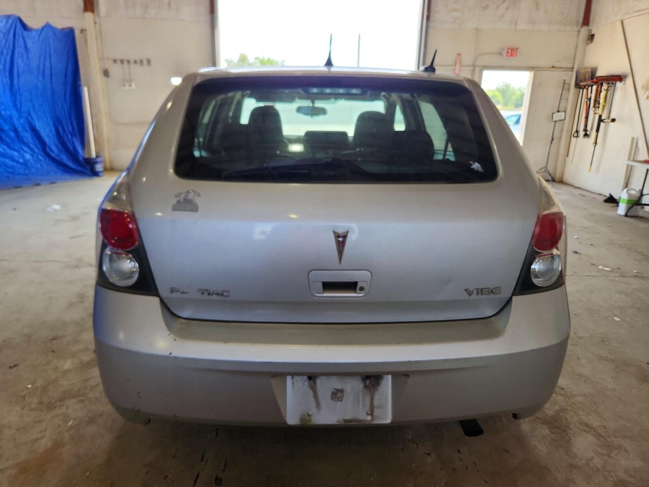 2009 Pontiac Vibe Silver vin: 5Y2SP67889Z419645