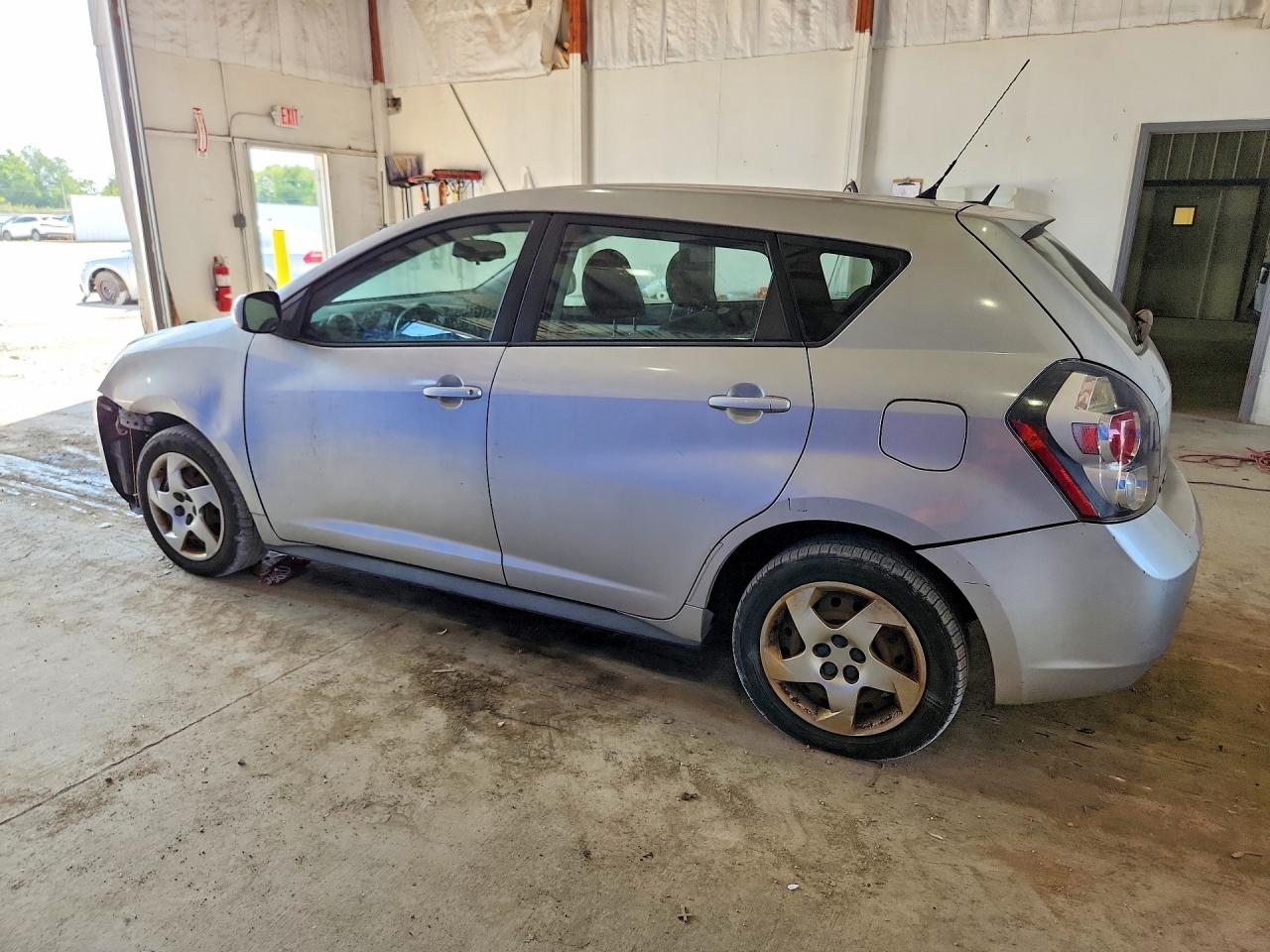 2009 Pontiac Vibe Silver vin: 5Y2SP67889Z419645