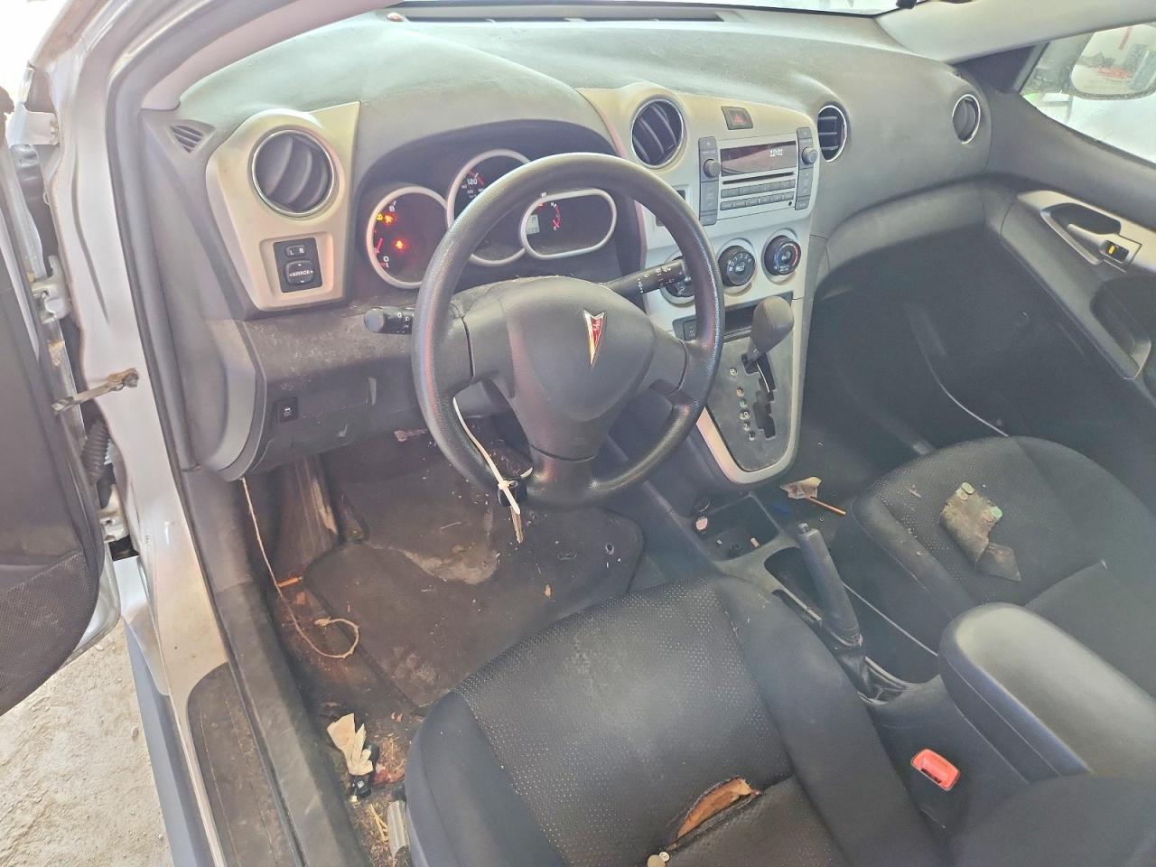 2009 Pontiac Vibe Silver vin: 5Y2SP67889Z419645